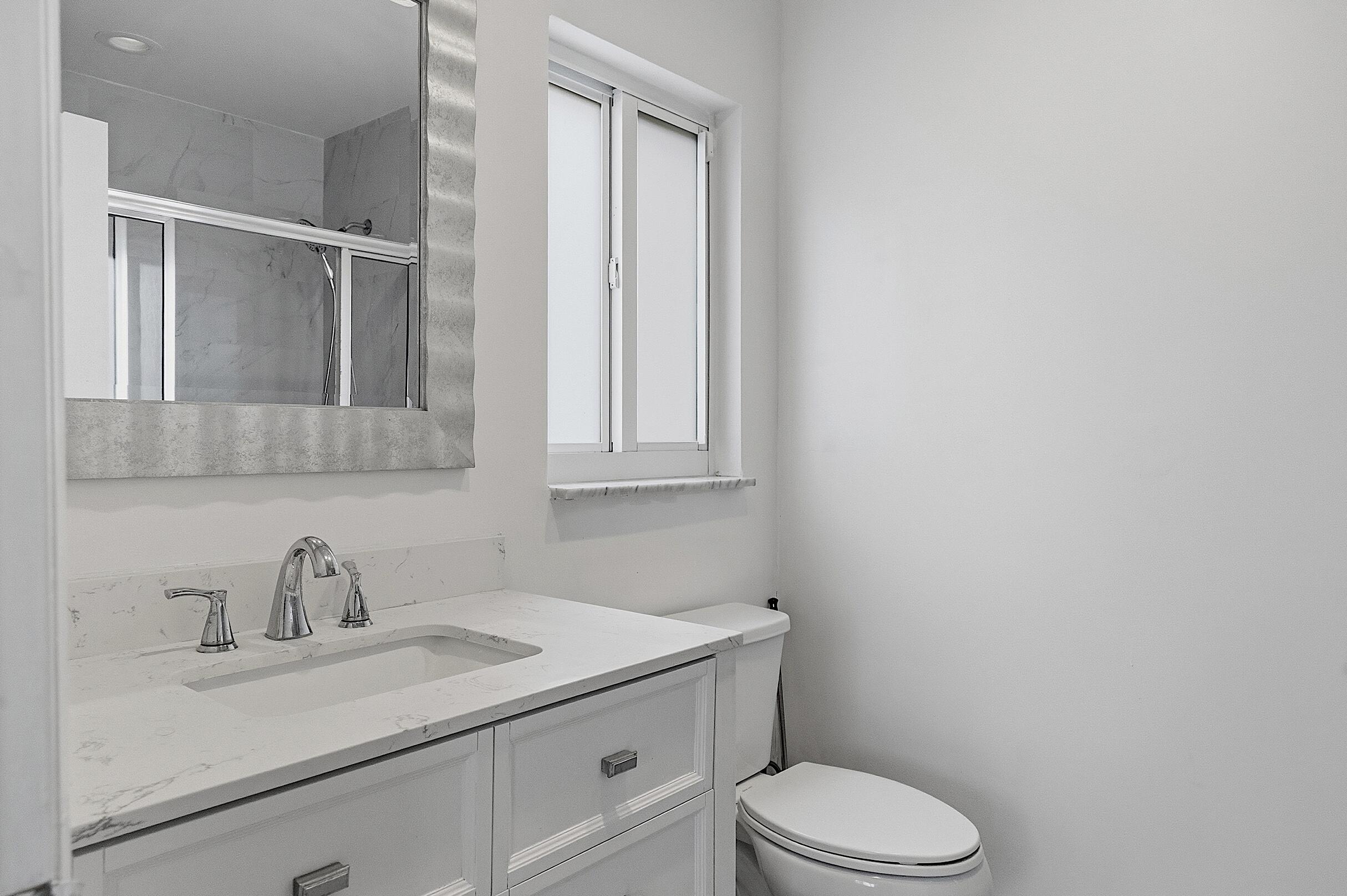 2910 NE 40TH, Lighthouse Point FL 33064