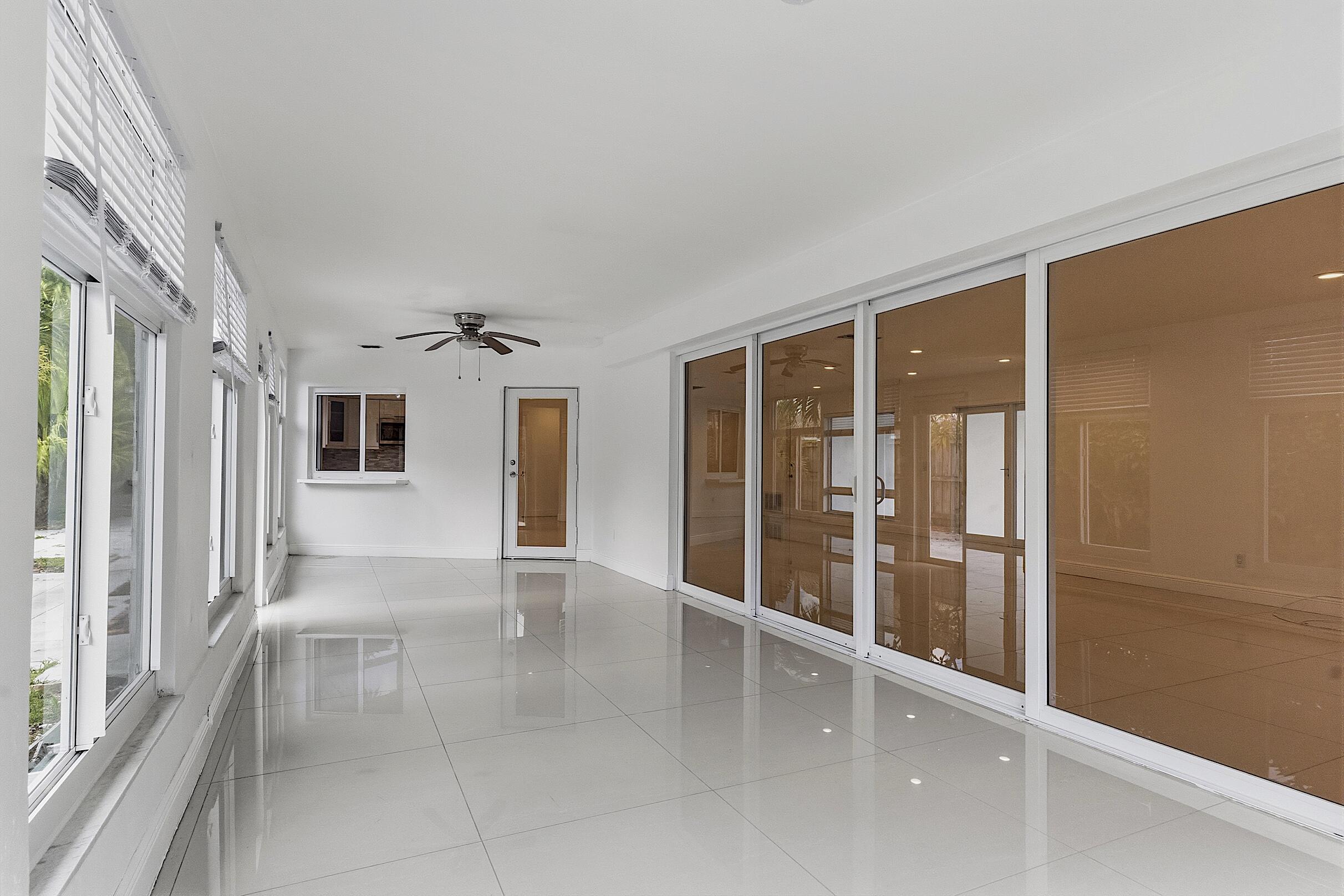 2910 NE 40TH, Lighthouse Point FL 33064