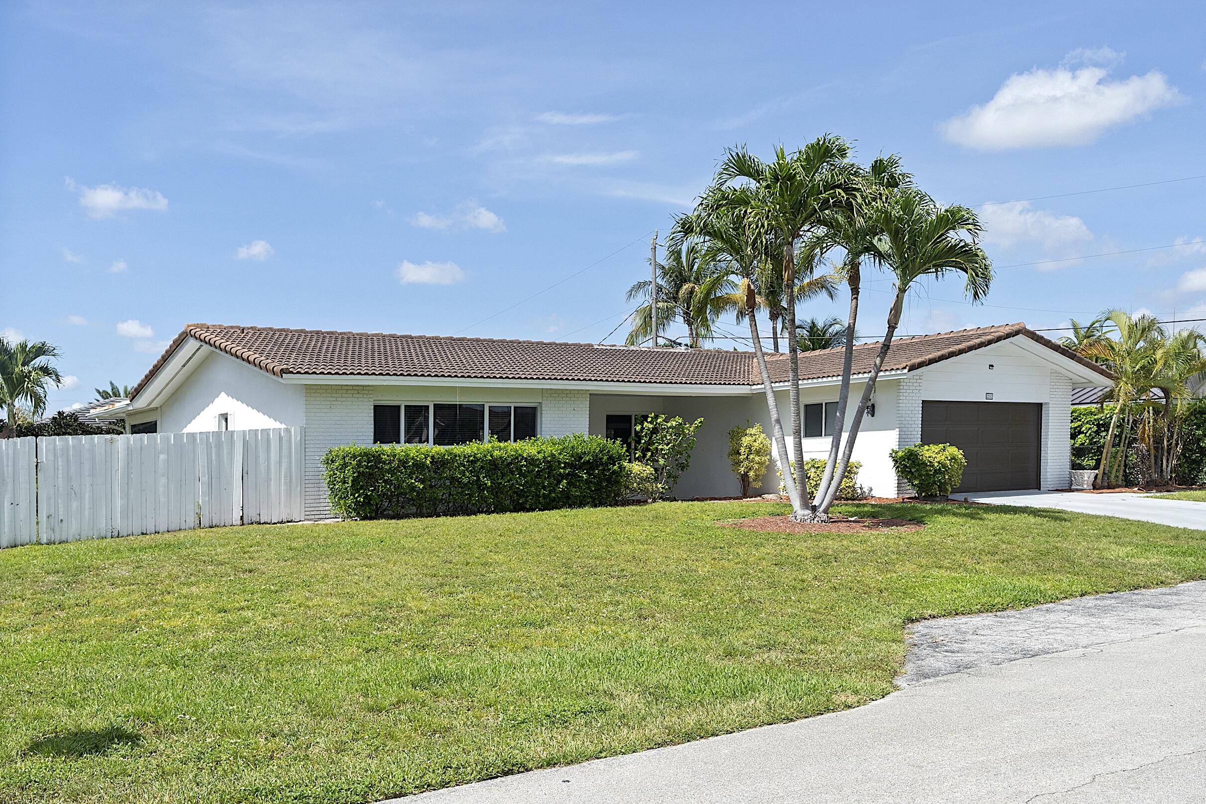 2910 NE 40TH, Lighthouse Point FL 33064