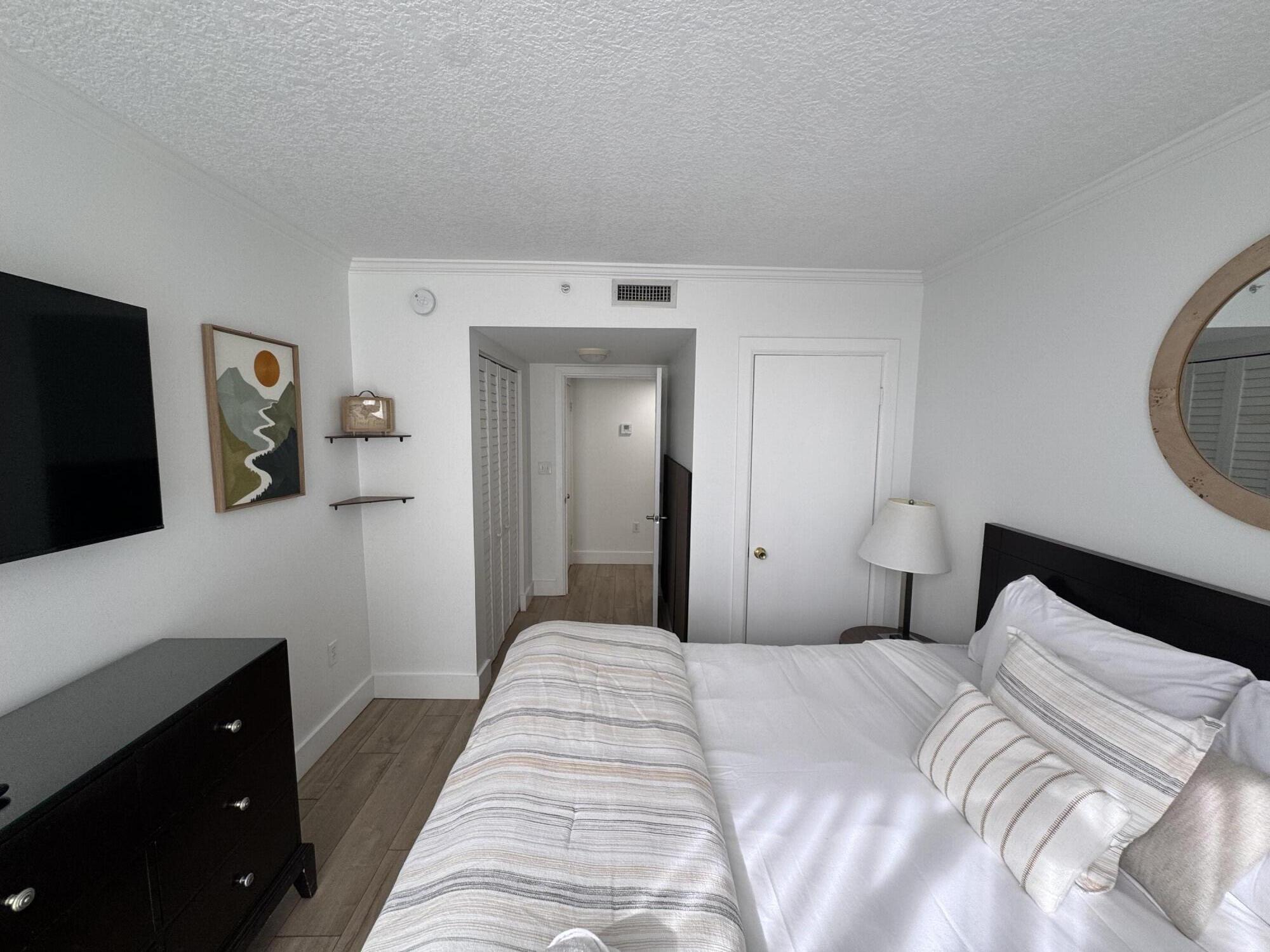 2951 S Bayshore #805, Miami FL 33133