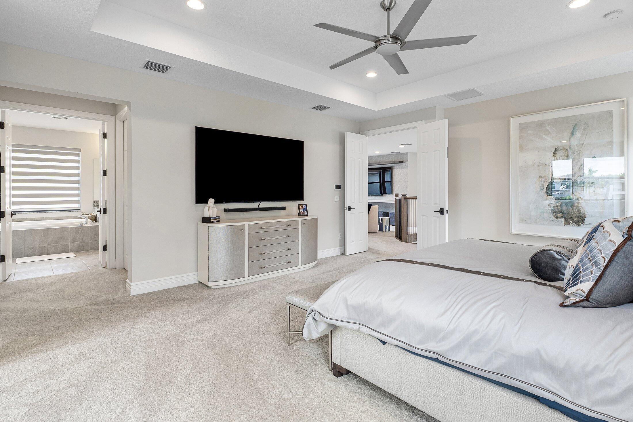 9022 CHAUVET, Boca Raton FL 33496