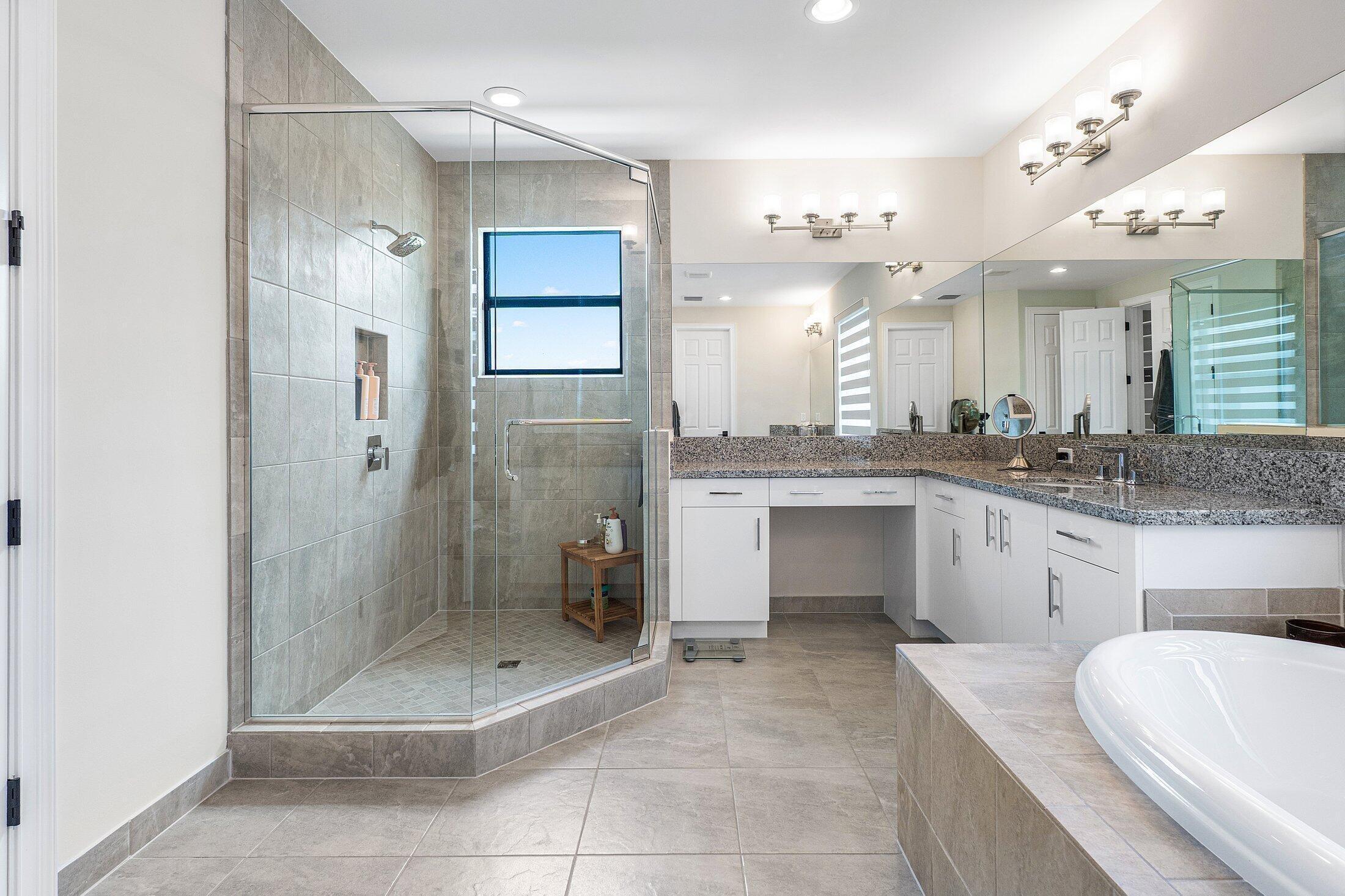 9022 CHAUVET, Boca Raton FL 33496