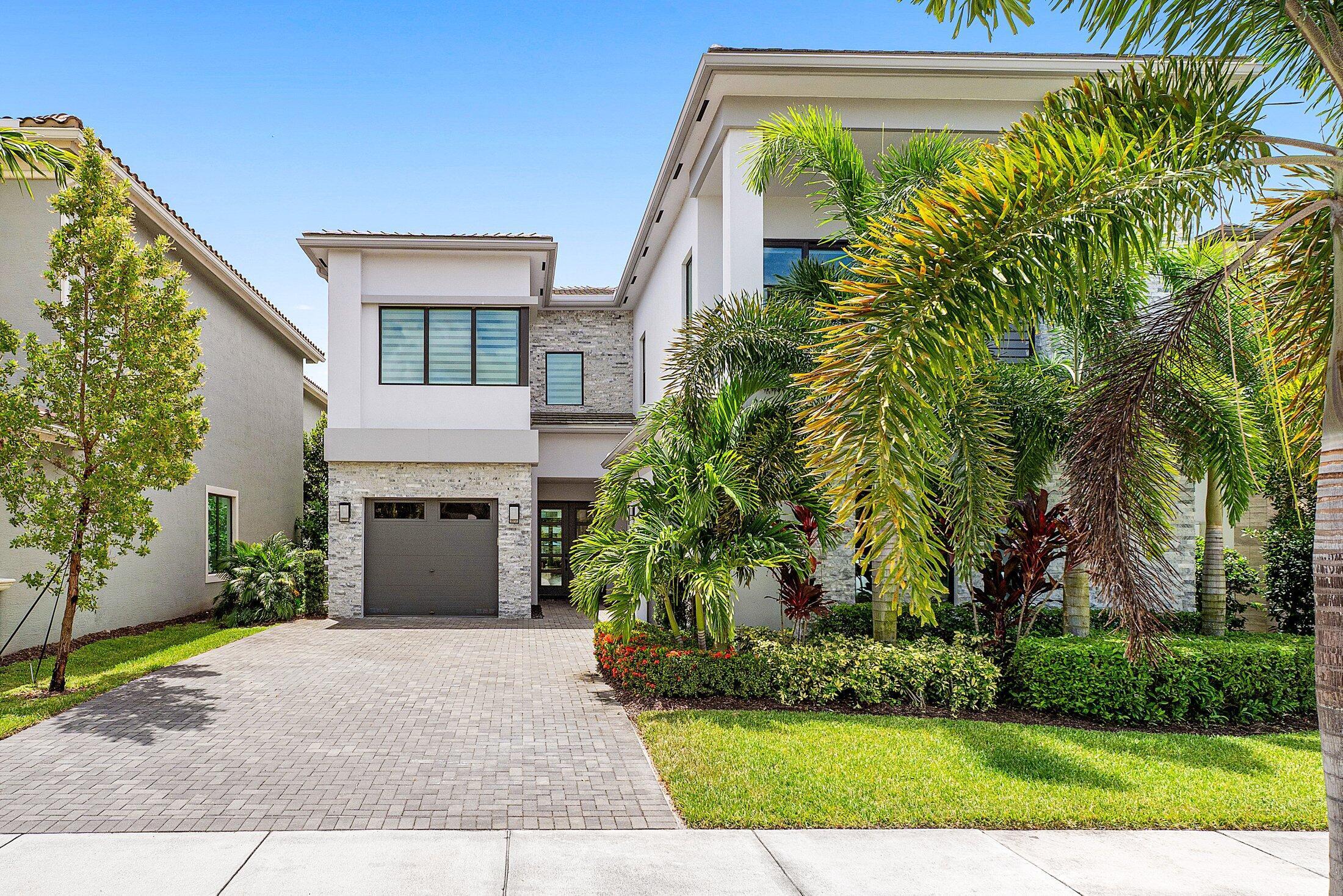 9022 CHAUVET, Boca Raton FL 33496