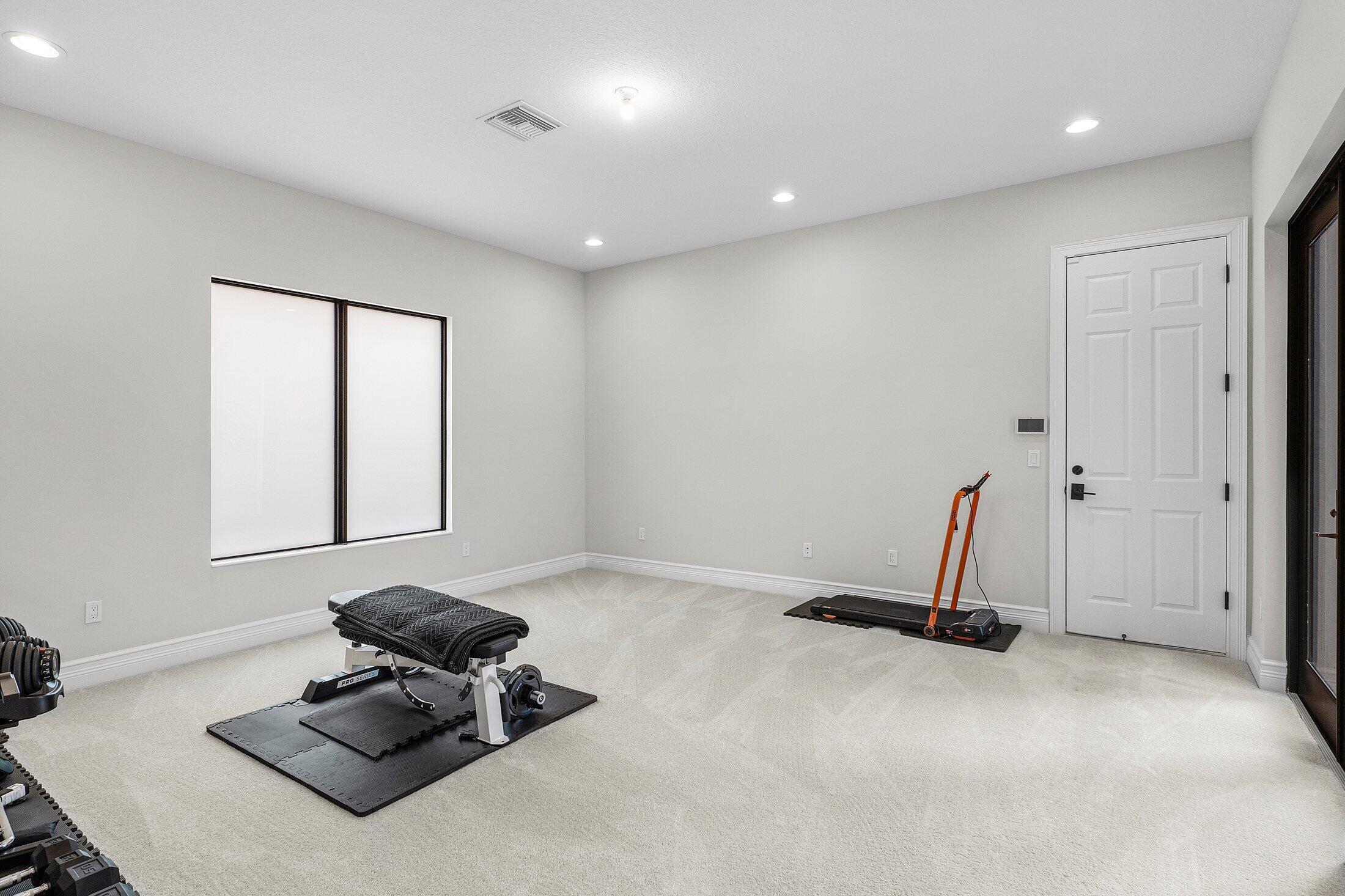 9022 CHAUVET, Boca Raton FL 33496