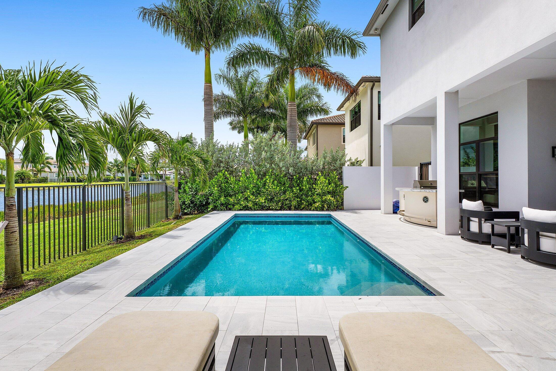 9022 CHAUVET, Boca Raton FL 33496