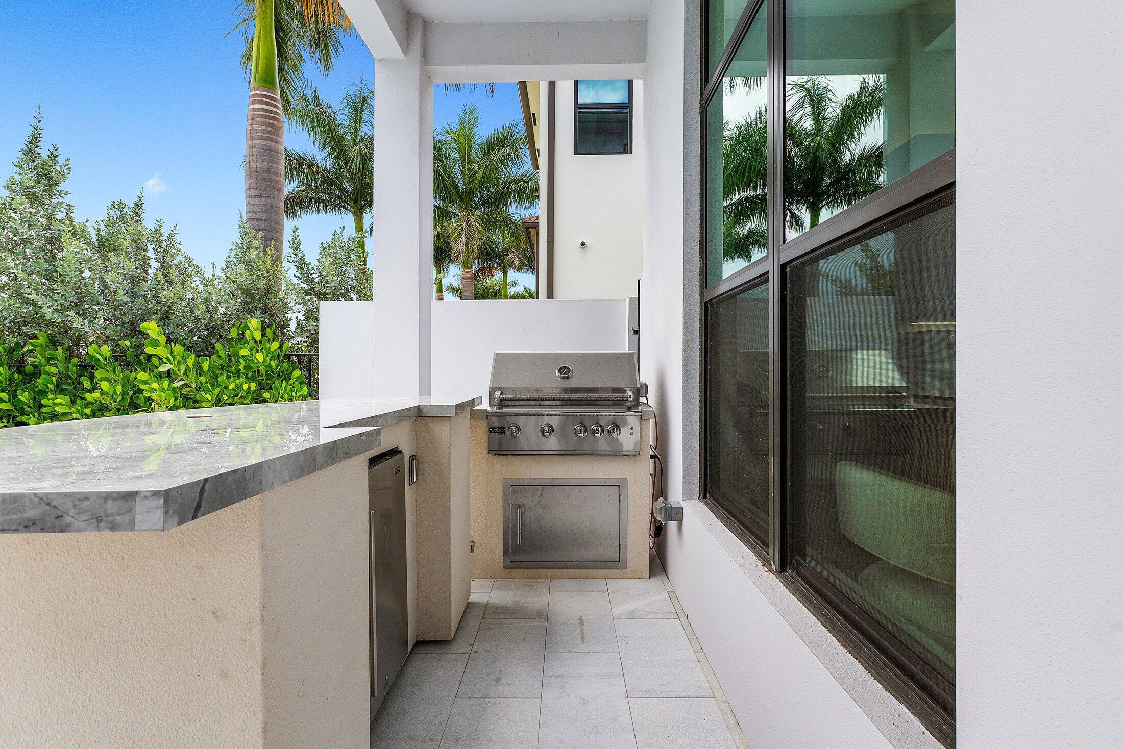 9022 CHAUVET, Boca Raton FL 33496