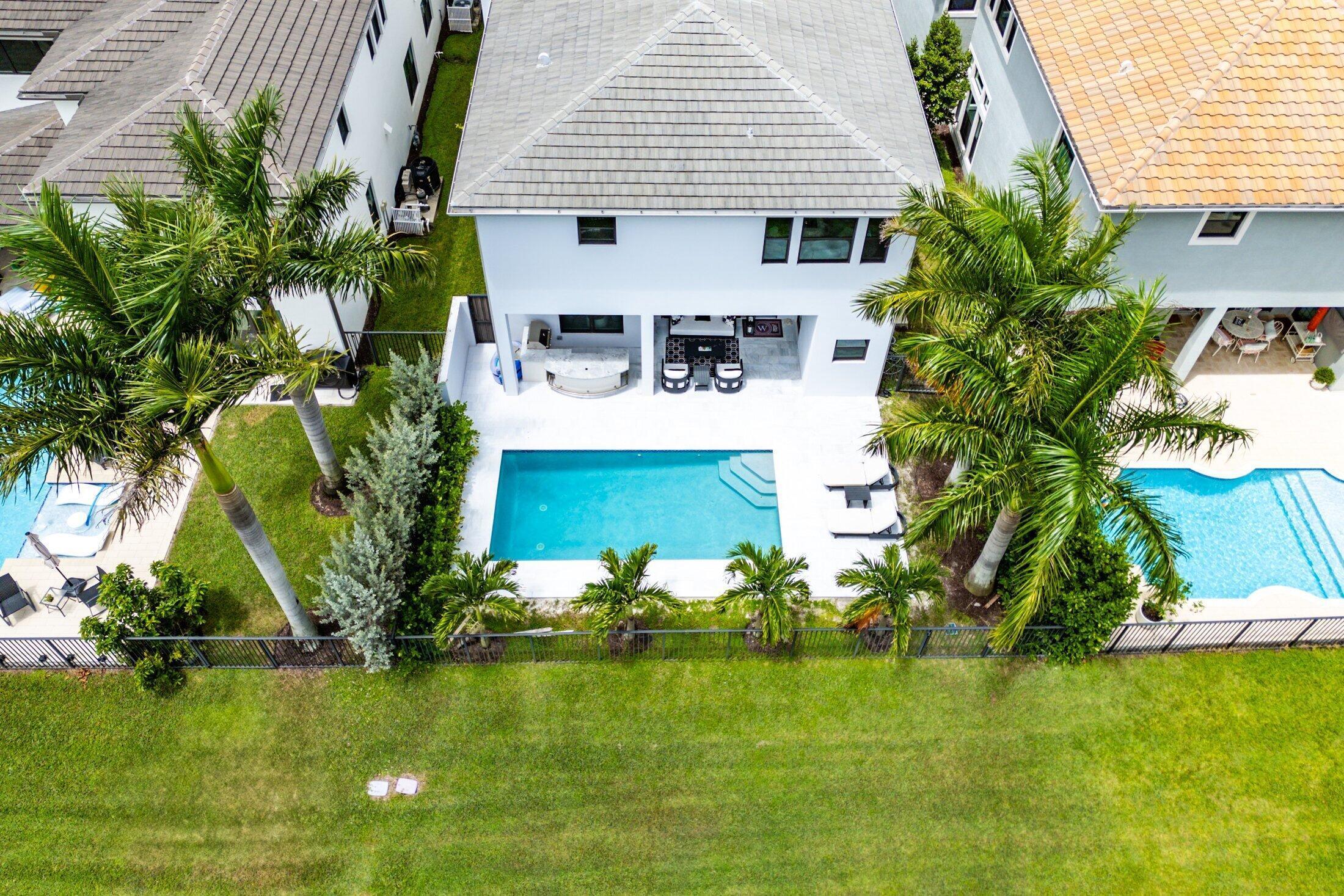 9022 CHAUVET, Boca Raton FL 33496