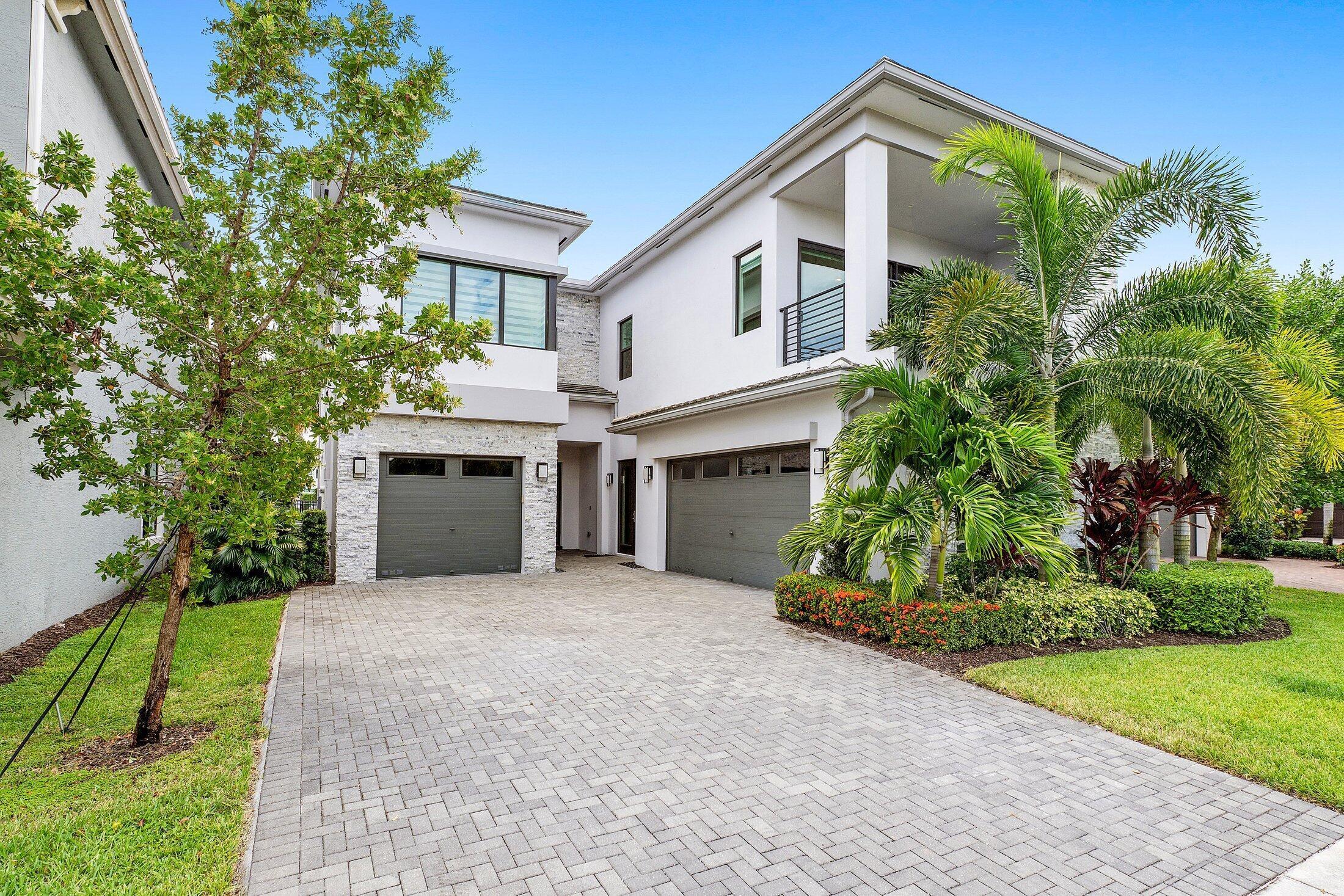 9022 CHAUVET, Boca Raton FL 33496