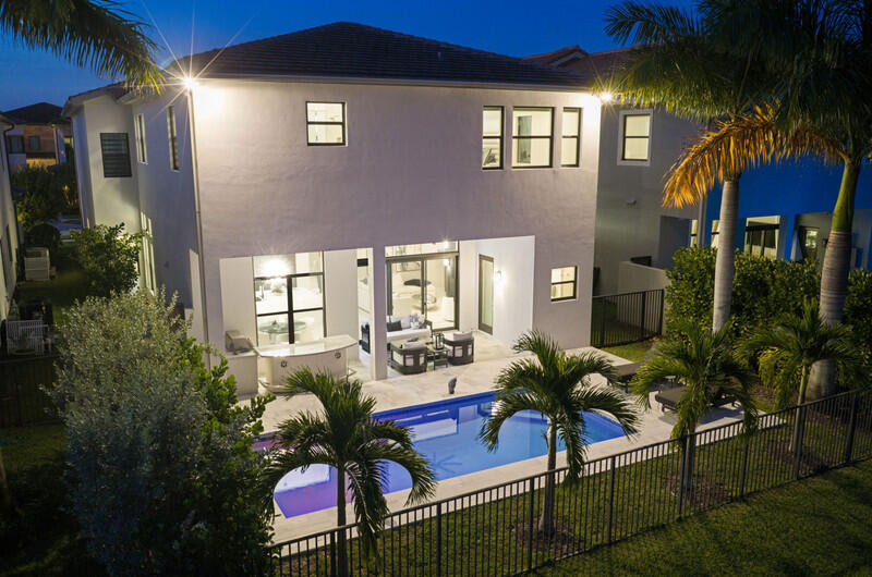 9022 CHAUVET, Boca Raton FL 33496
