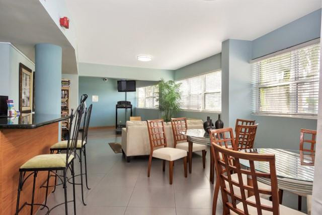 3250 NE 28TH #105, Fort Lauderdale FL 33308