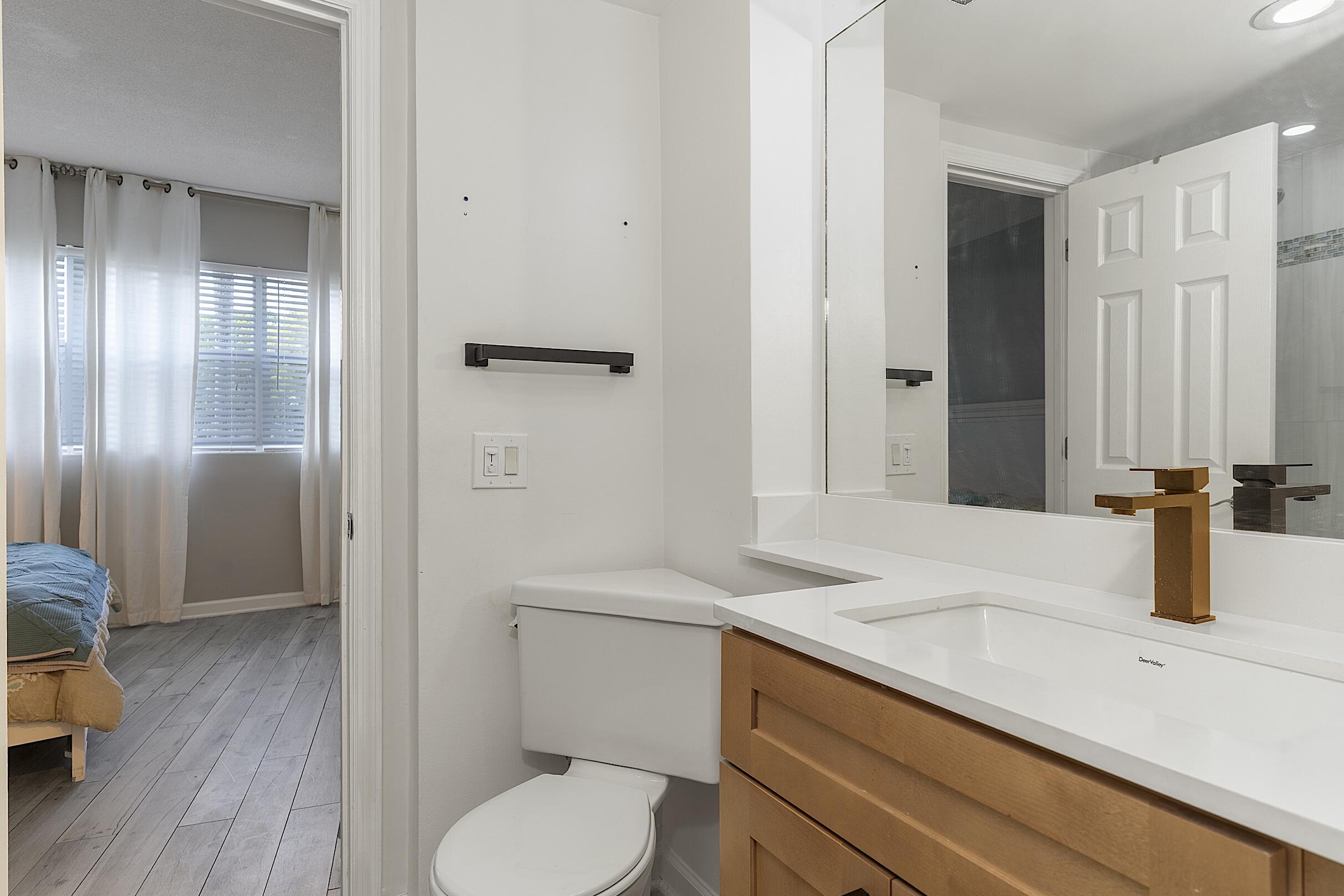 3250 NE 28TH #105, Fort Lauderdale FL 33308