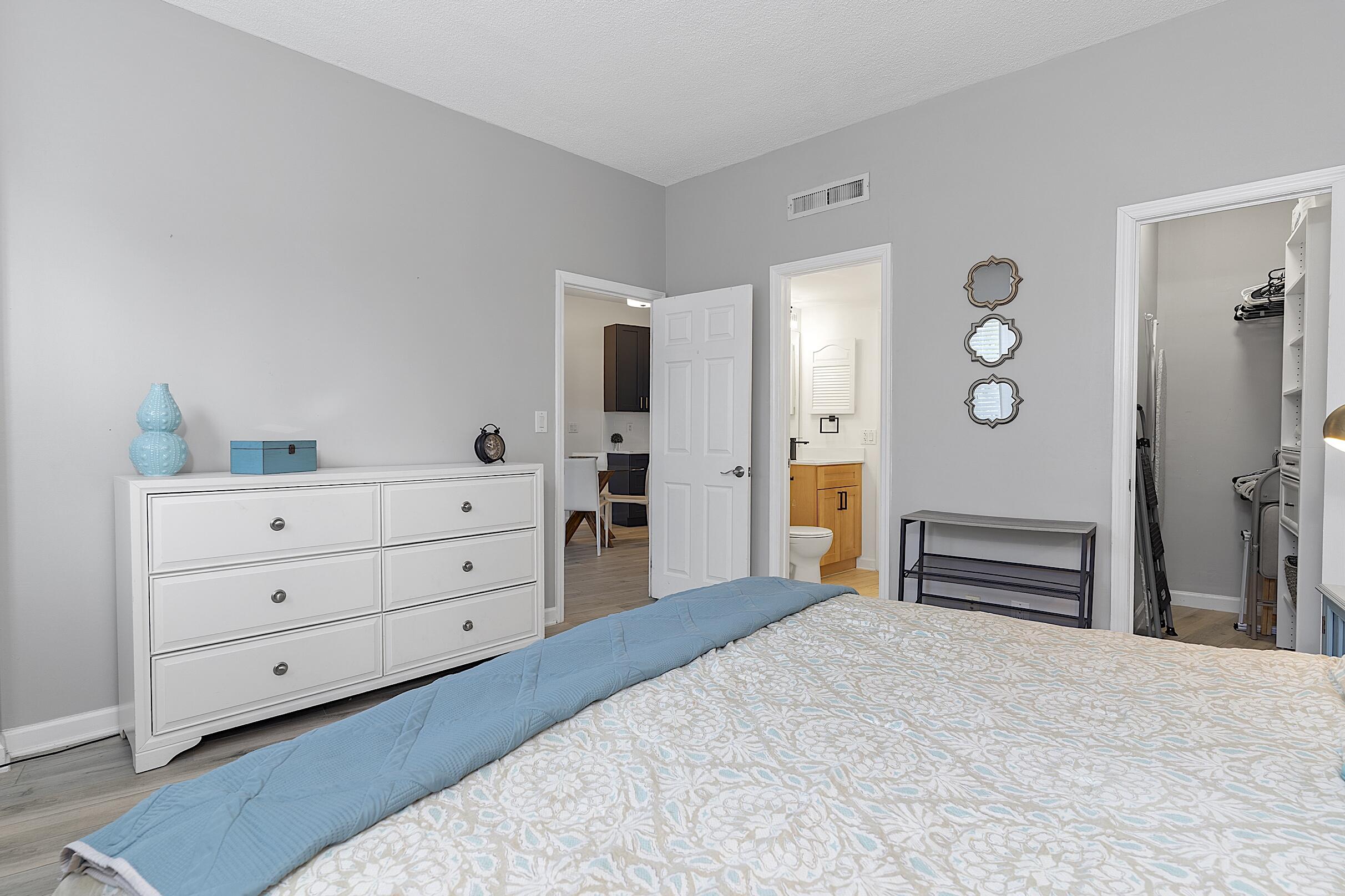 3250 NE 28TH #105, Fort Lauderdale FL 33308