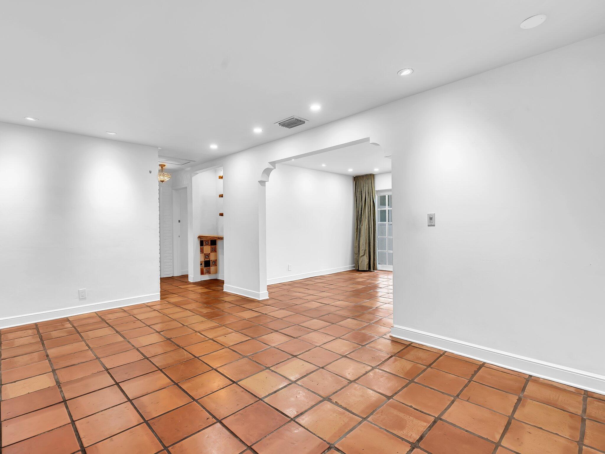 898 Azalea, Boca Raton FL 33486