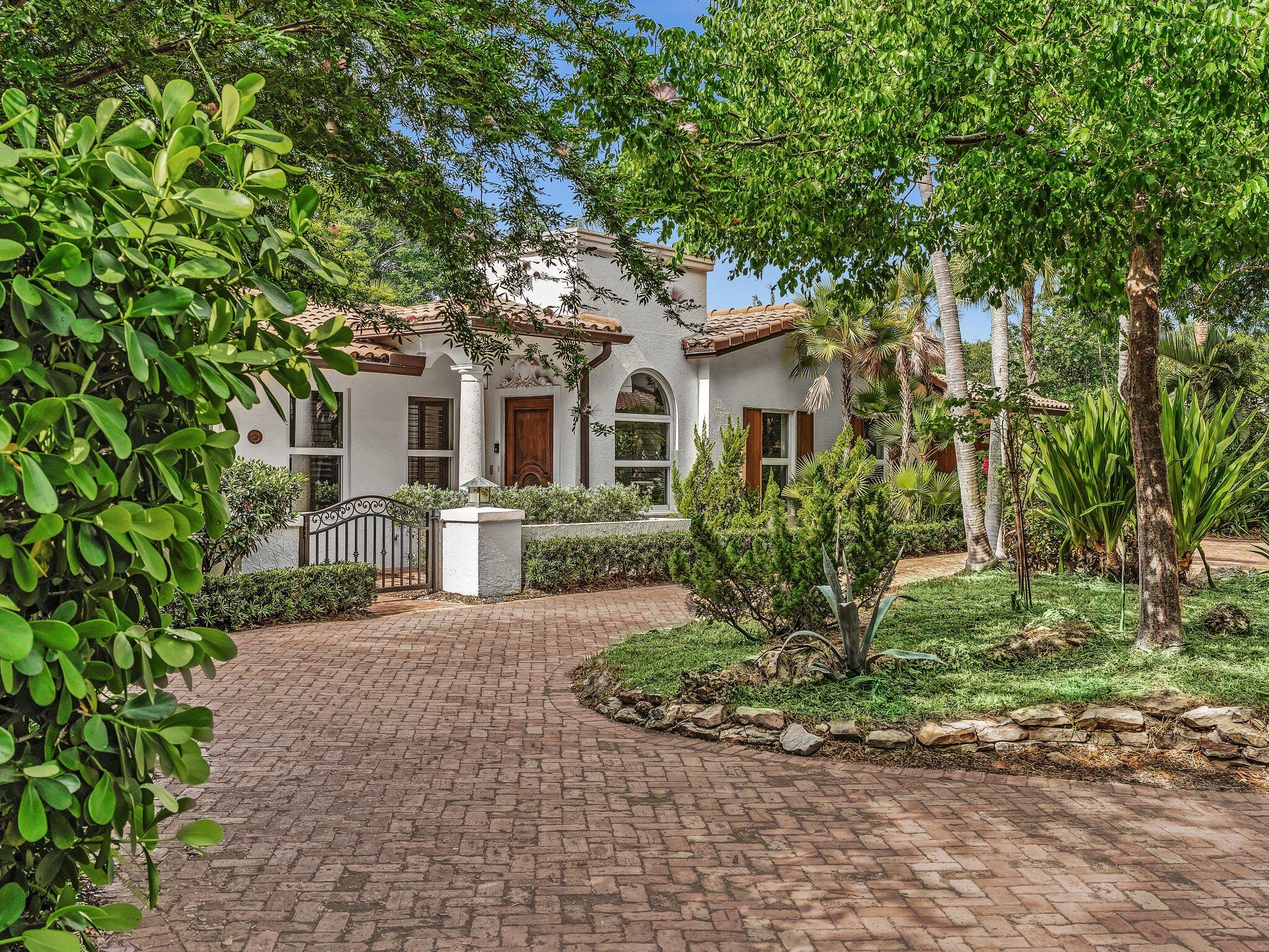 898 Azalea, Boca Raton FL 33486