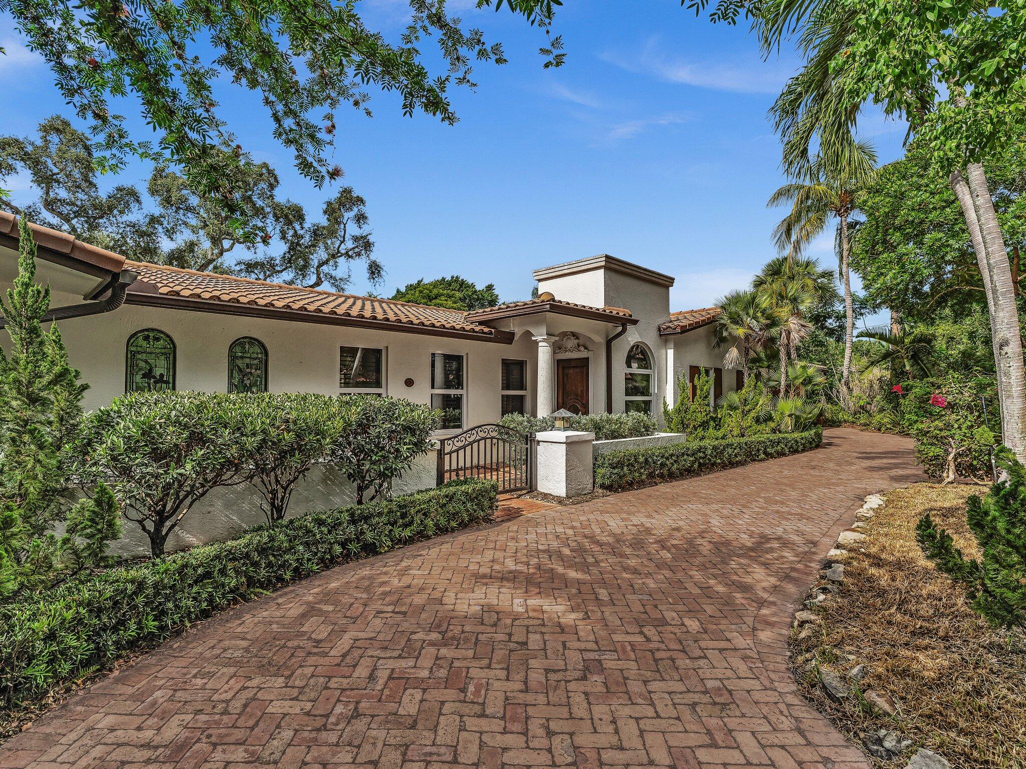 898 Azalea, Boca Raton FL 33486