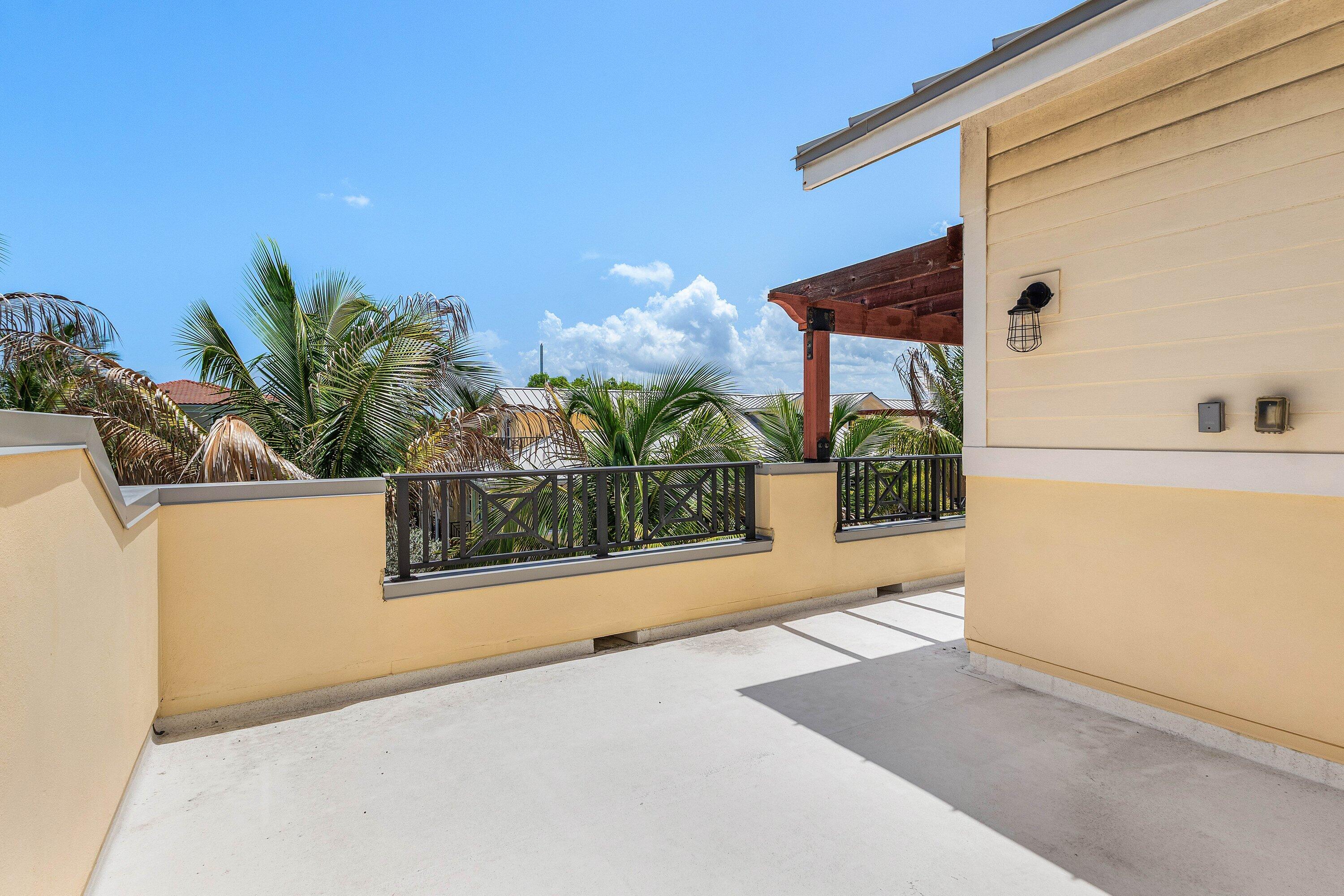 3770 County Line #B5, Tequesta FL 33469