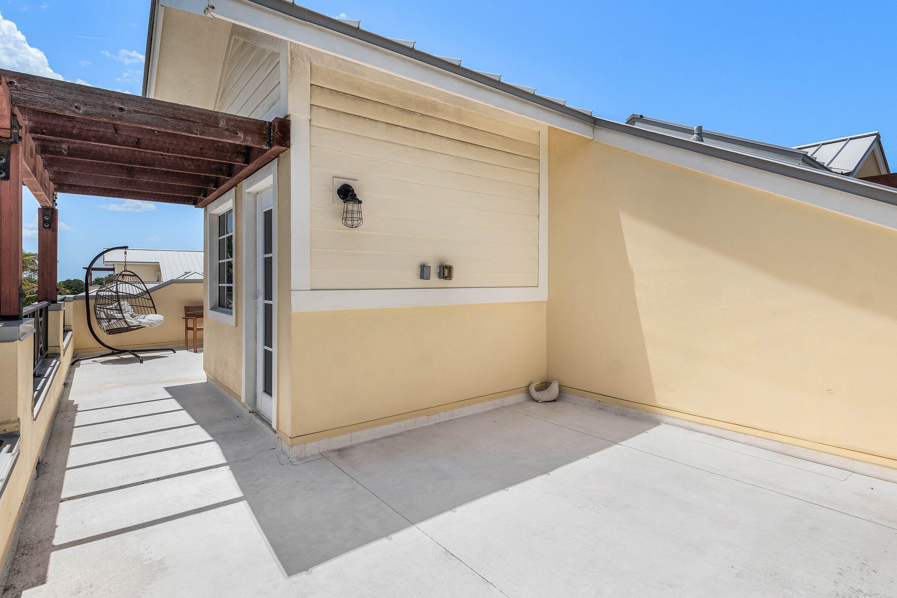 3770 County Line #B5, Tequesta FL 33469