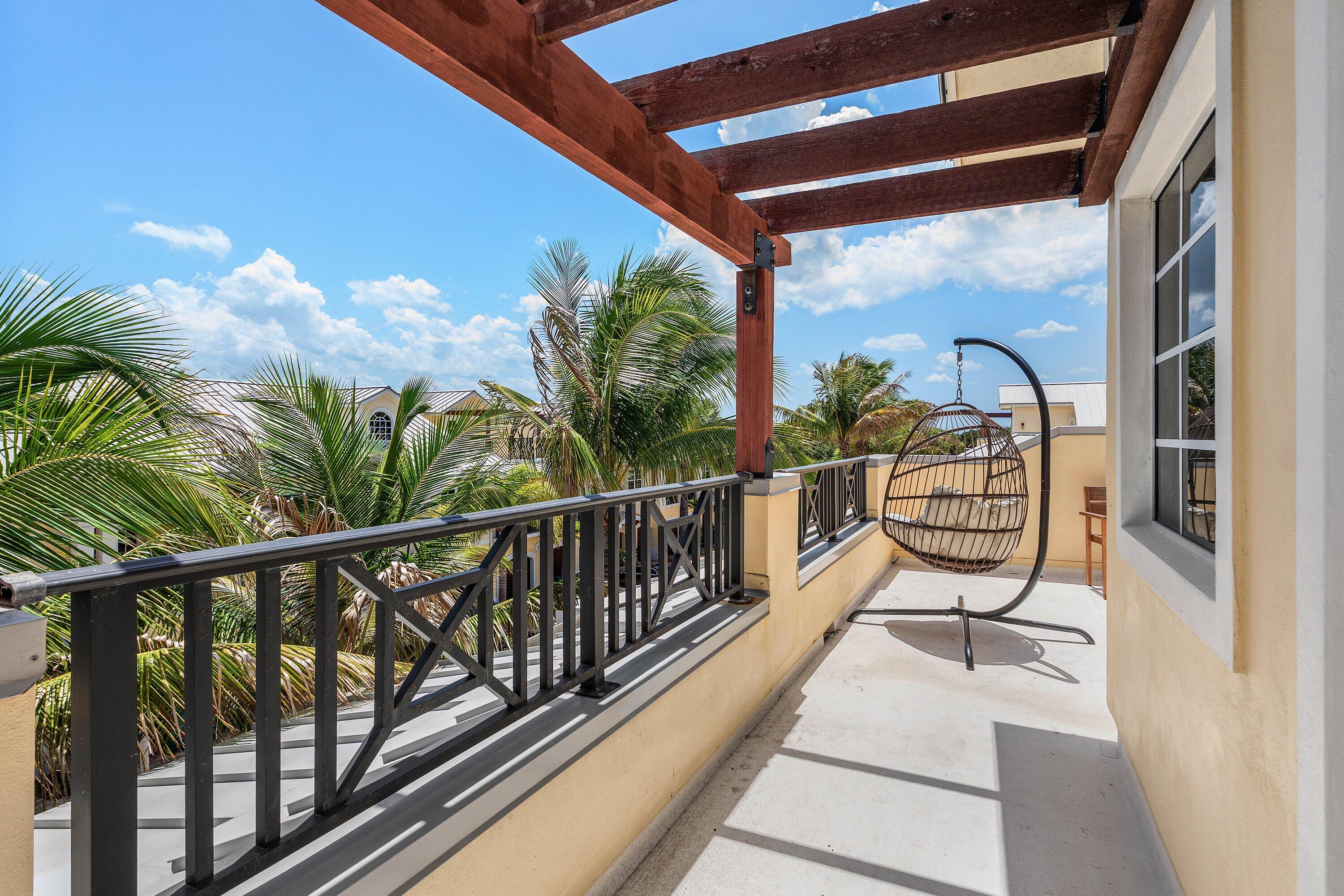 3770 County Line #B5, Tequesta FL 33469