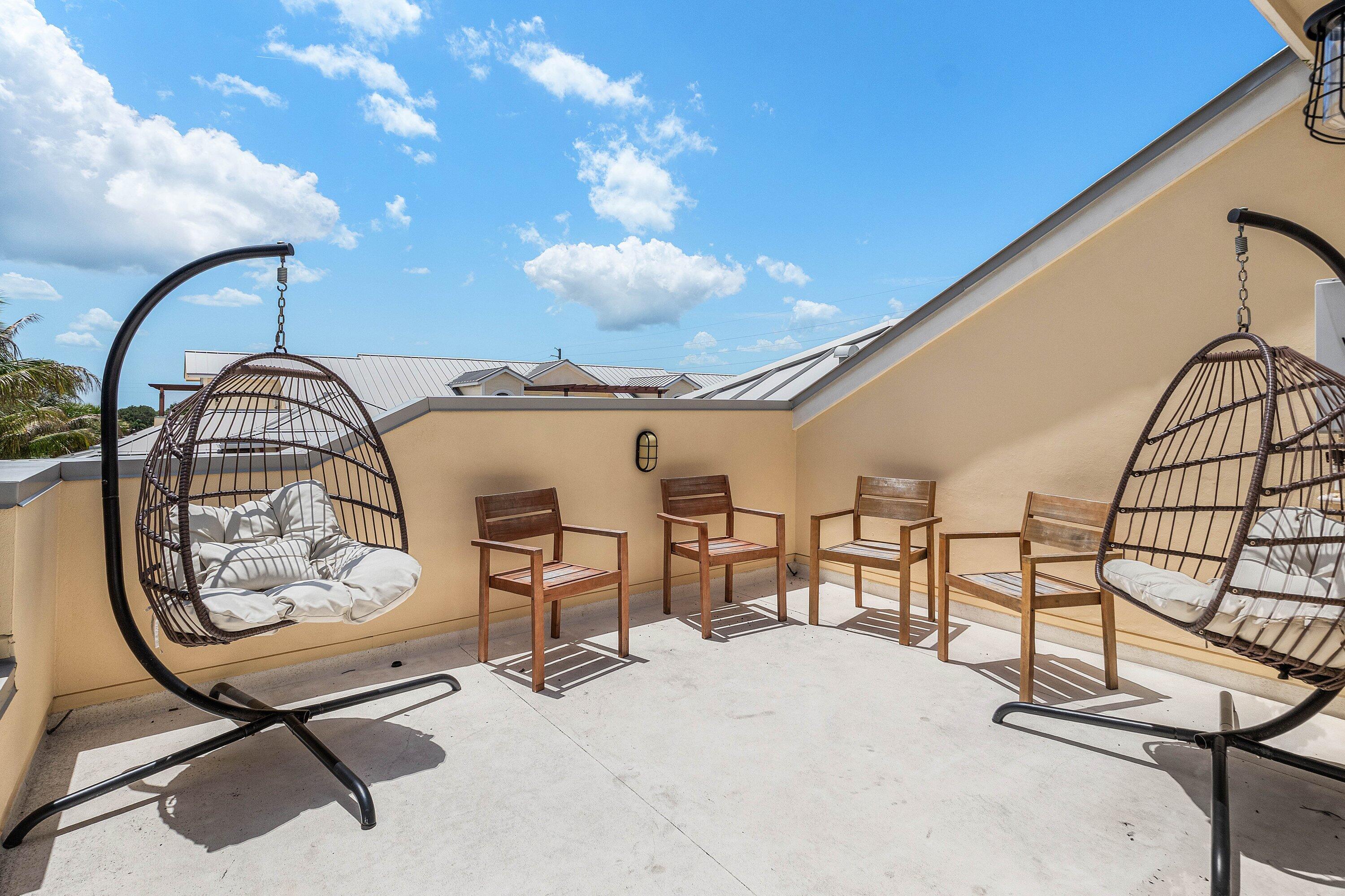 3770 County Line #B5, Tequesta FL 33469