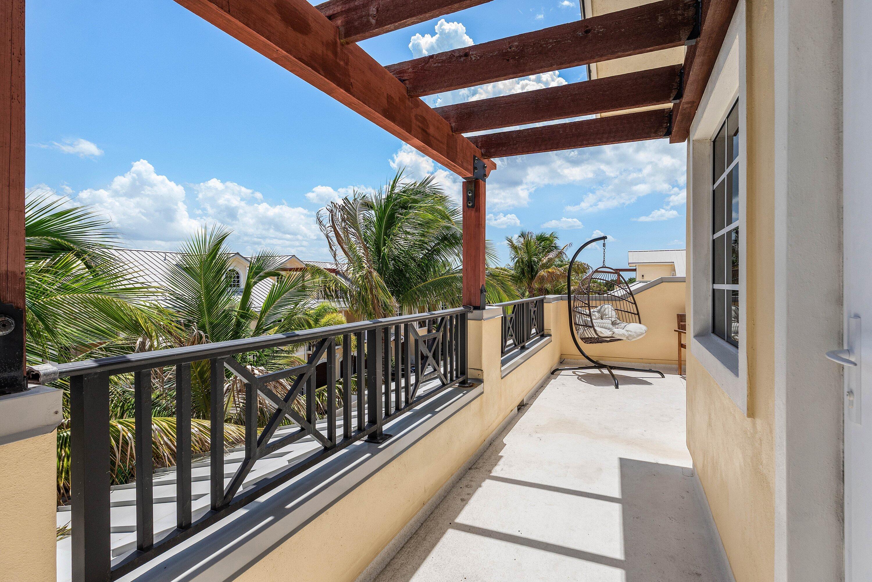 3770 County Line #B5, Tequesta FL 33469