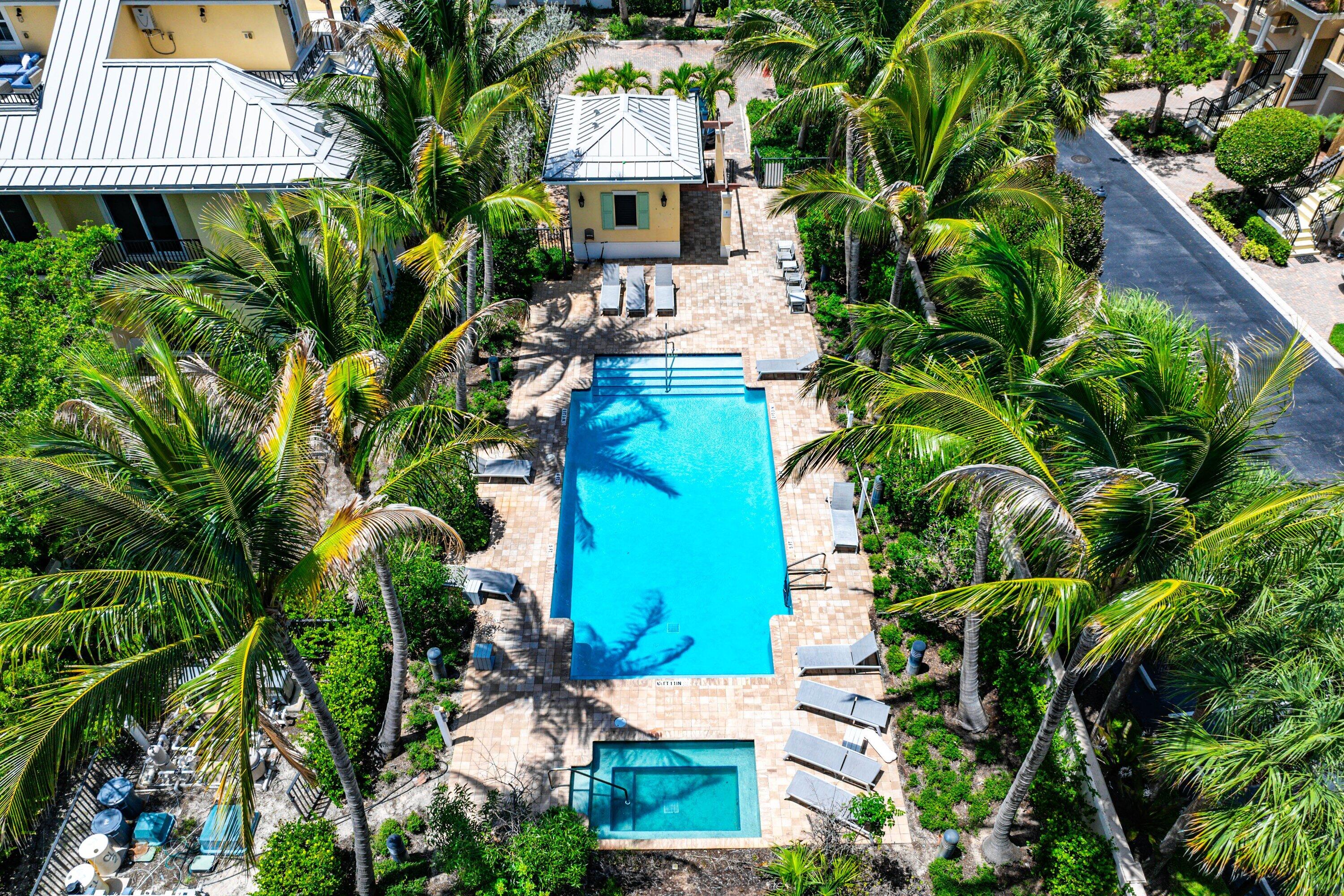 3770 County Line #B5, Tequesta FL 33469