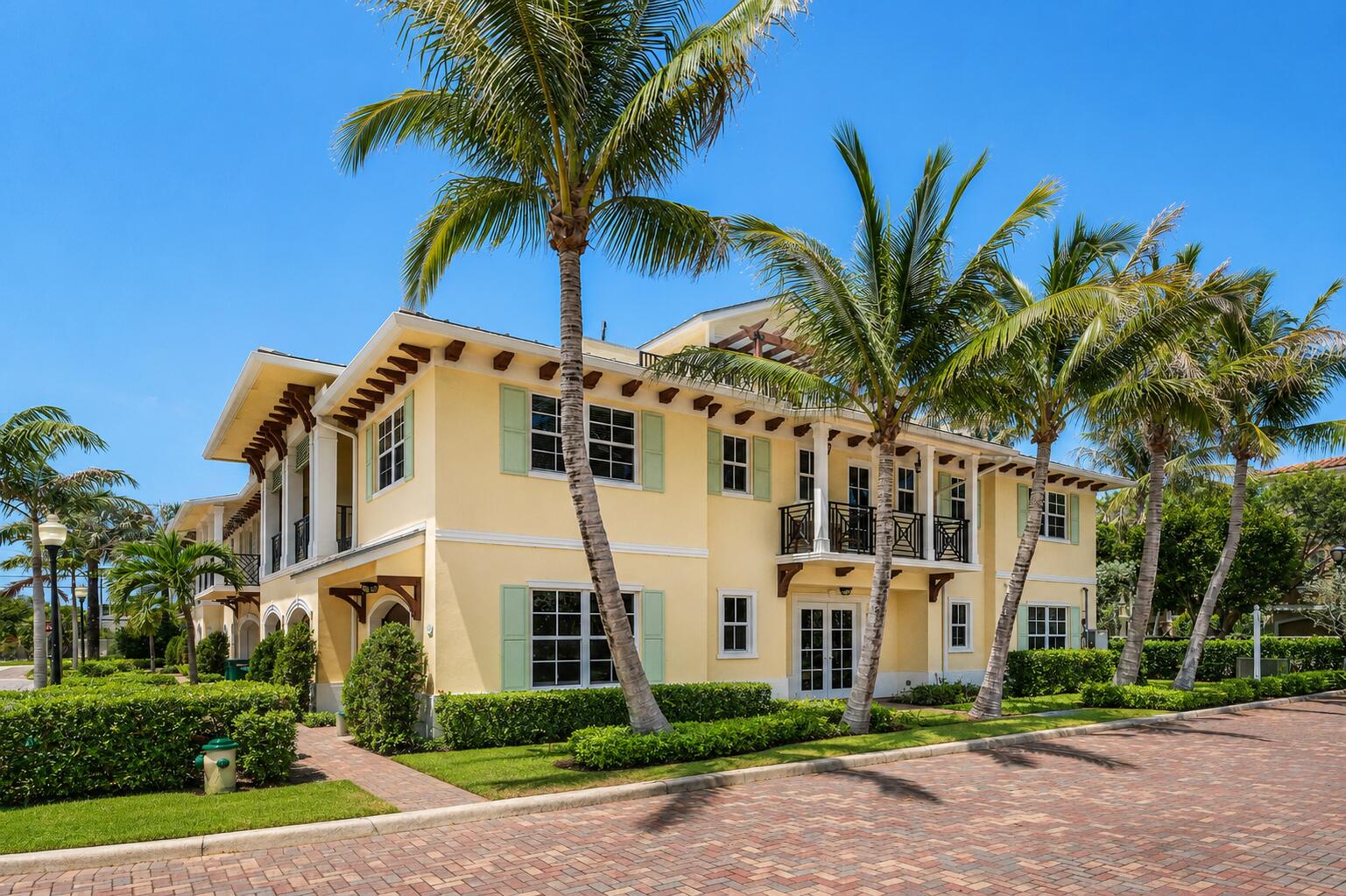 3770 County Line #B5, Tequesta FL 33469