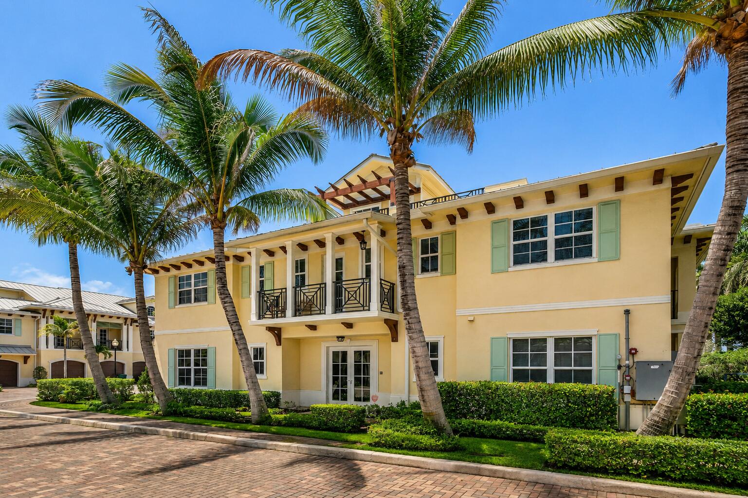 3770 County Line #B5, Tequesta FL 33469
