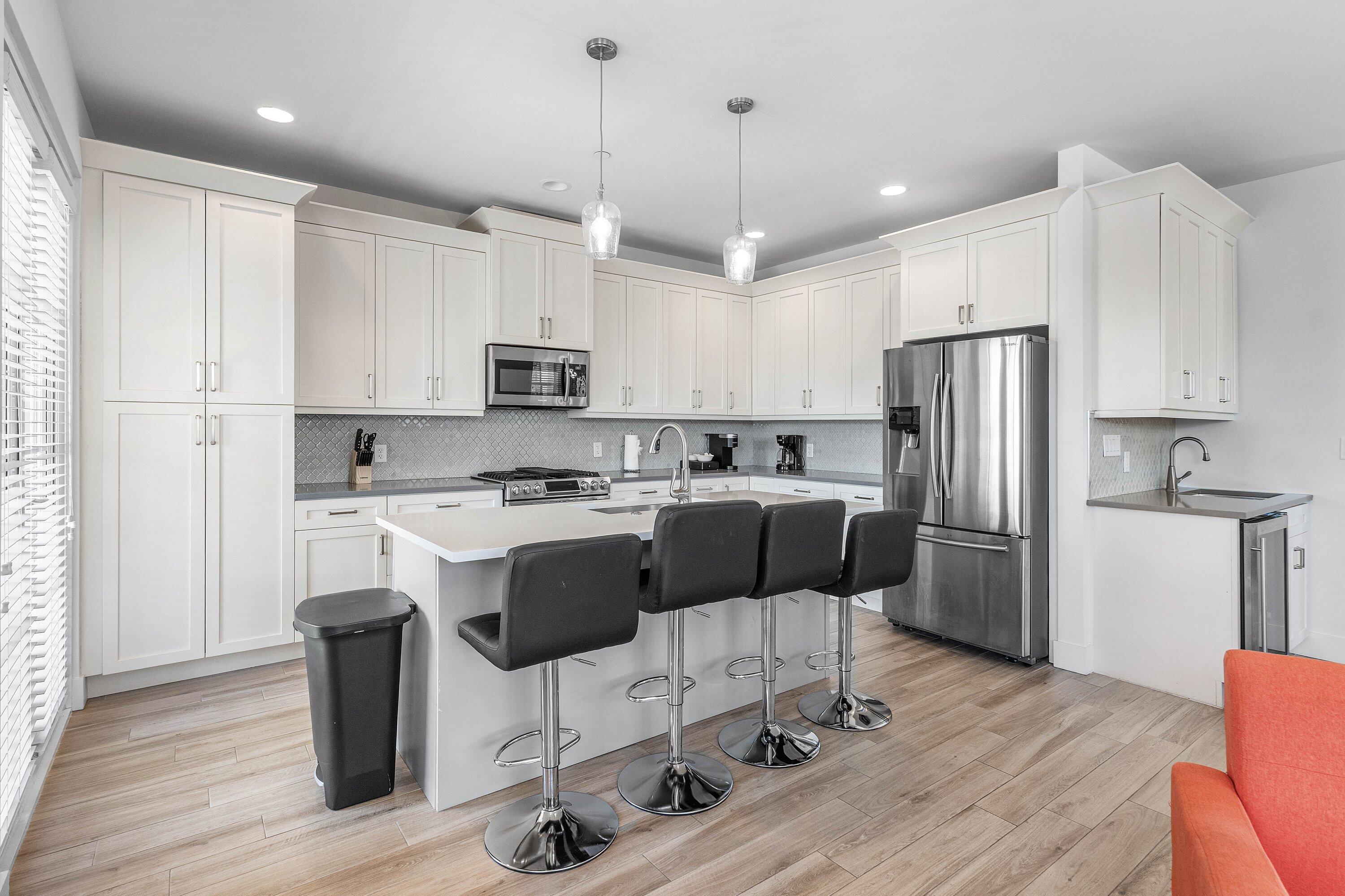 3770 County Line #B5, Tequesta FL 33469