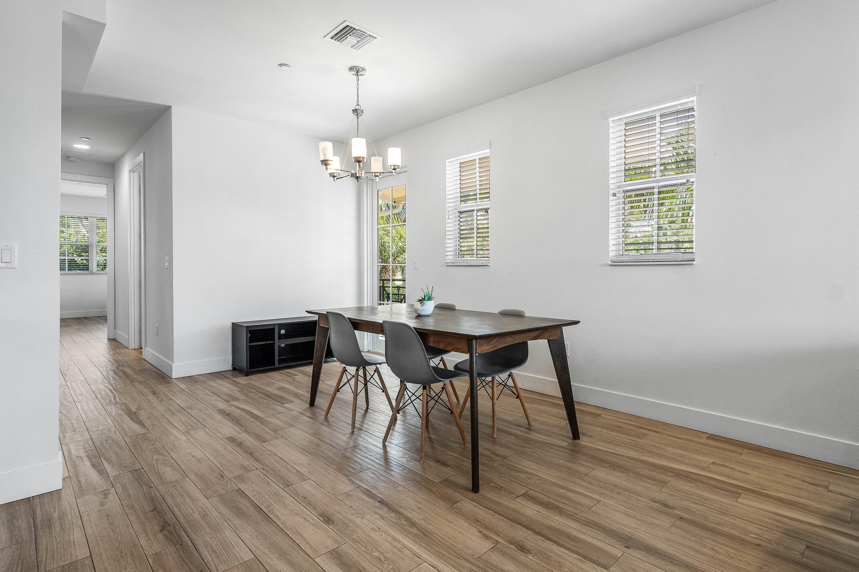 3770 County Line #B5, Tequesta FL 33469
