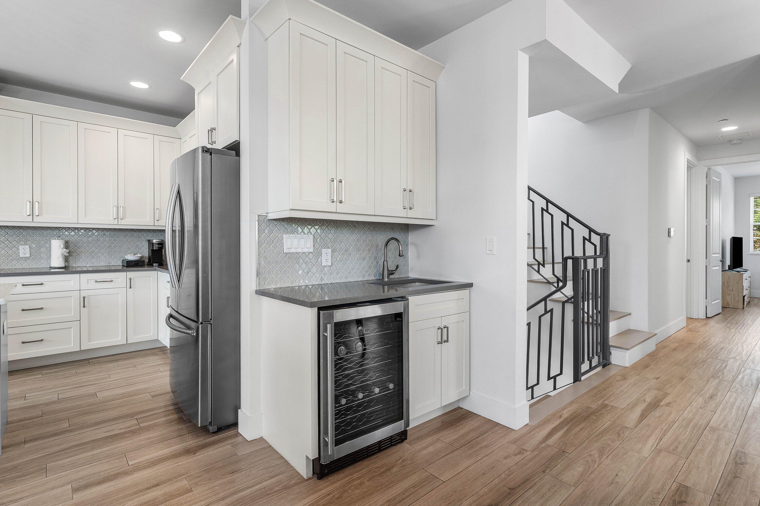 3770 County Line #B5, Tequesta FL 33469