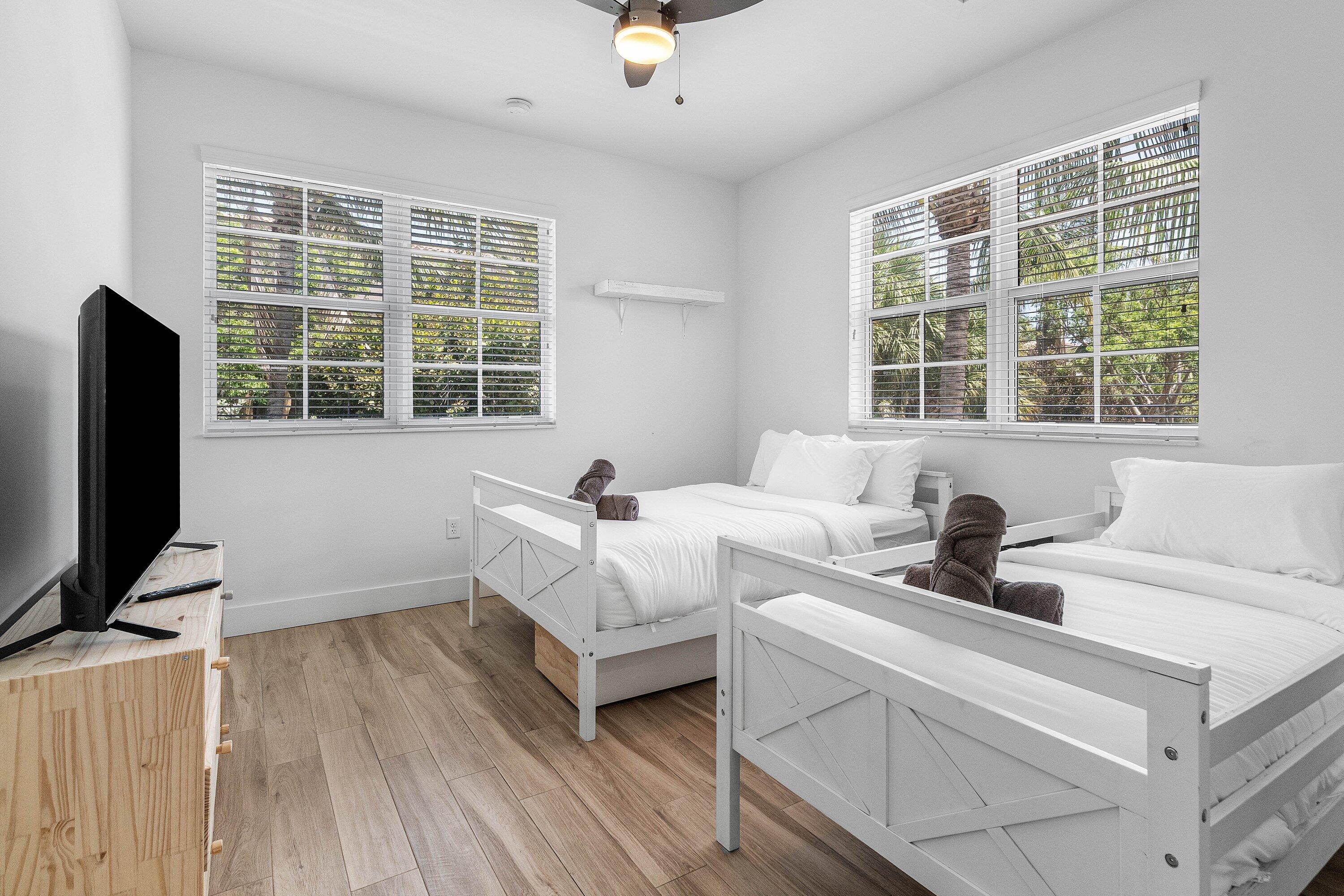 3770 County Line #B5, Tequesta FL 33469