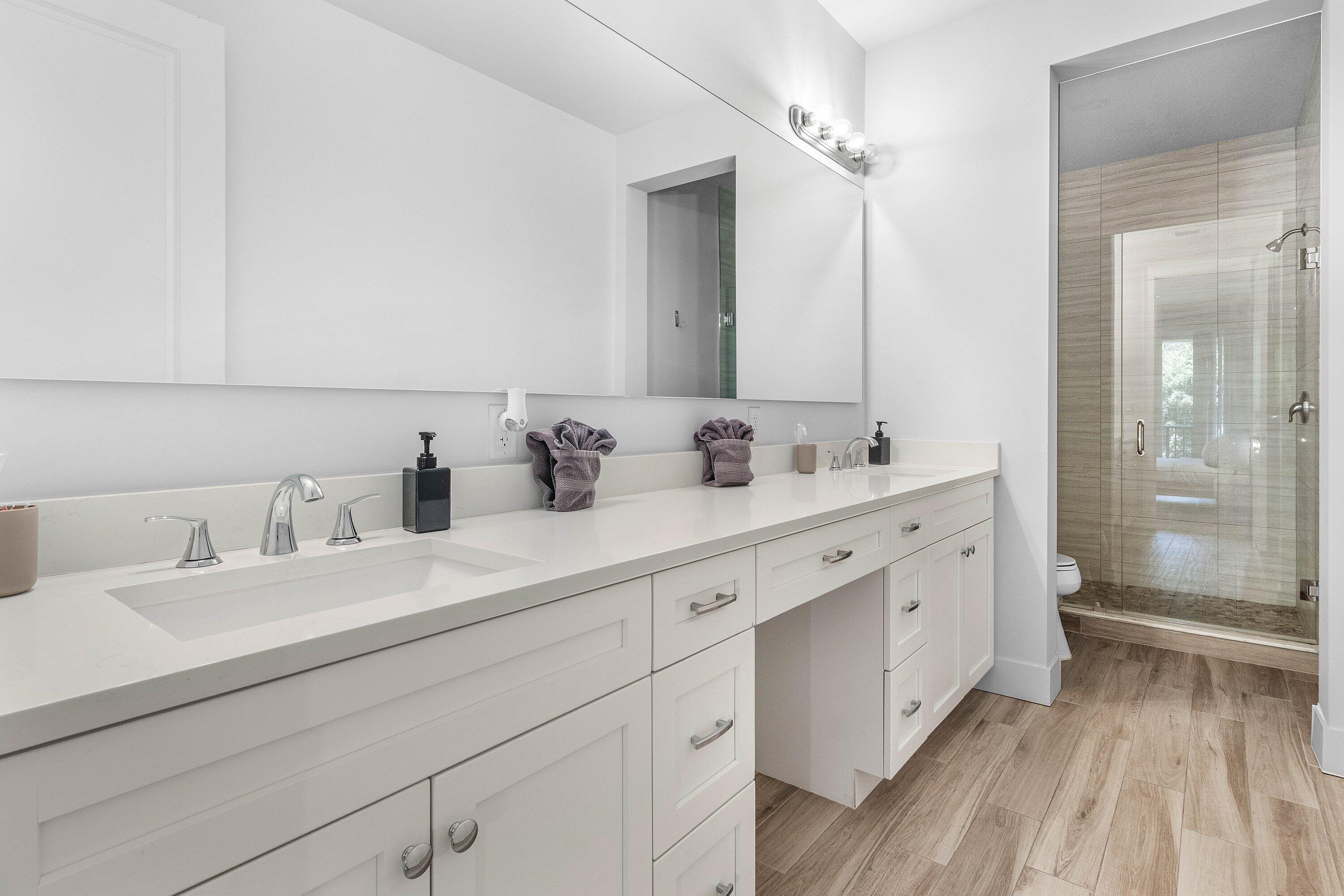 3770 County Line #B5, Tequesta FL 33469