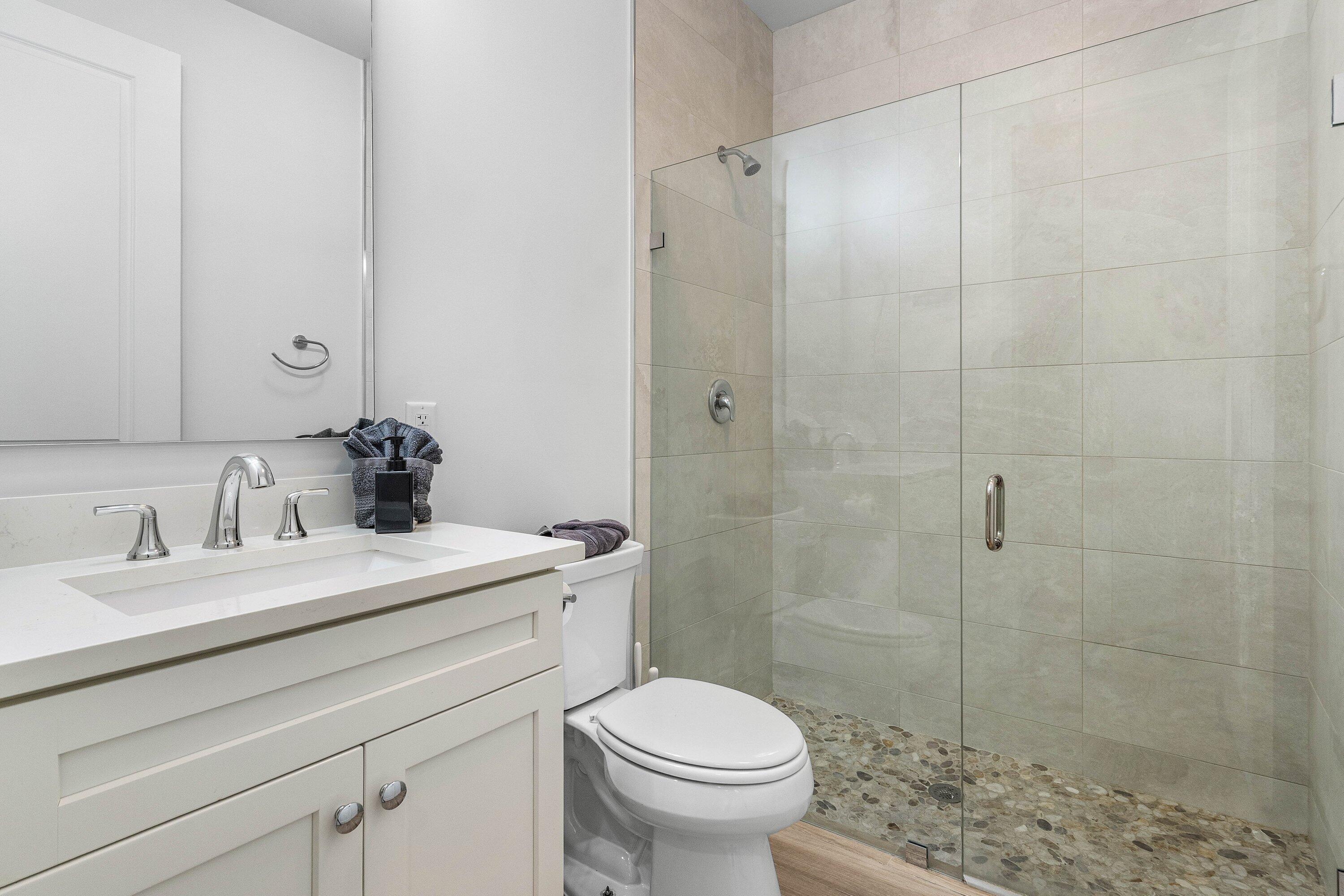 3770 County Line #B5, Tequesta FL 33469