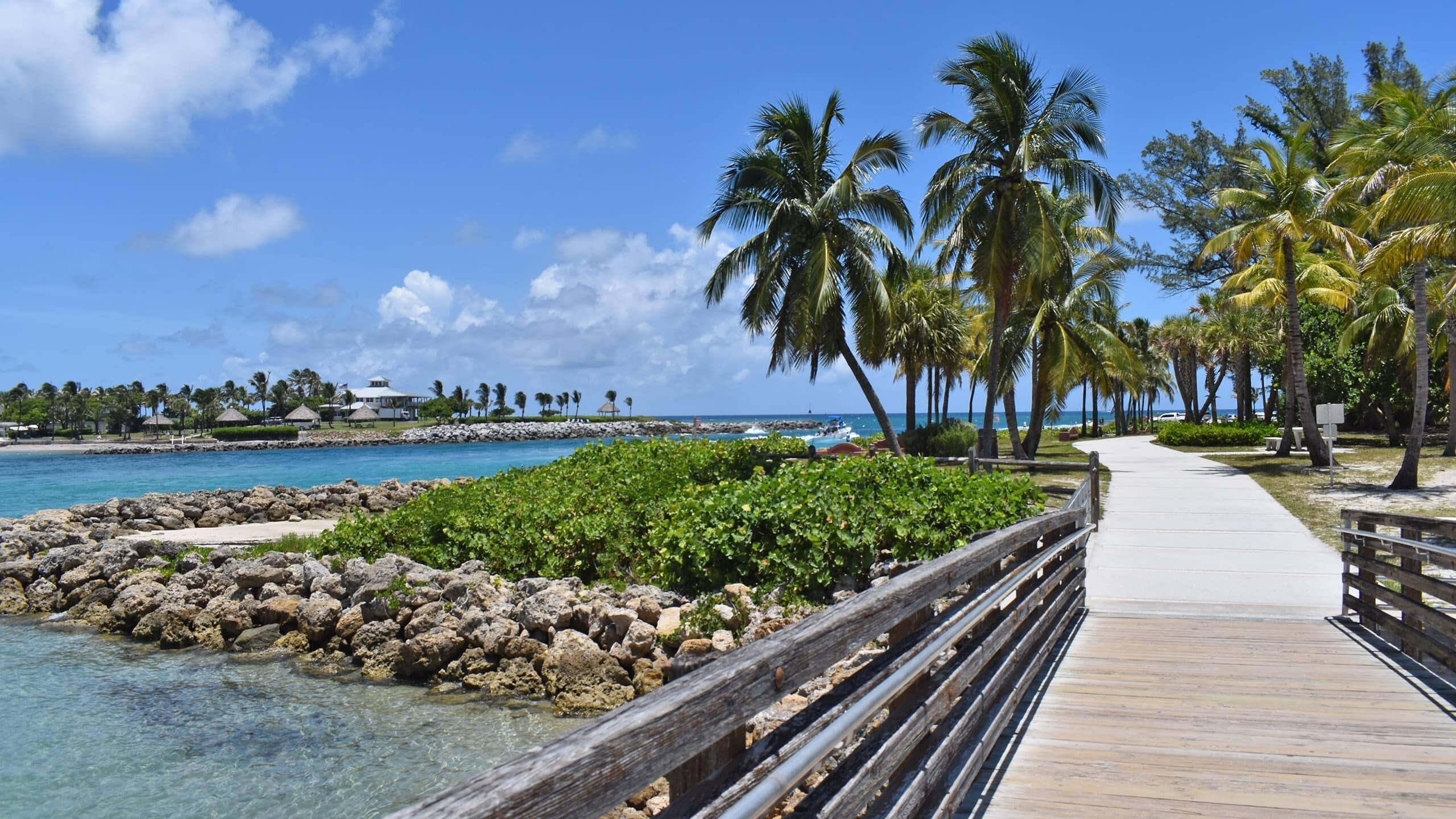 3770 County Line #B5, Tequesta FL 33469