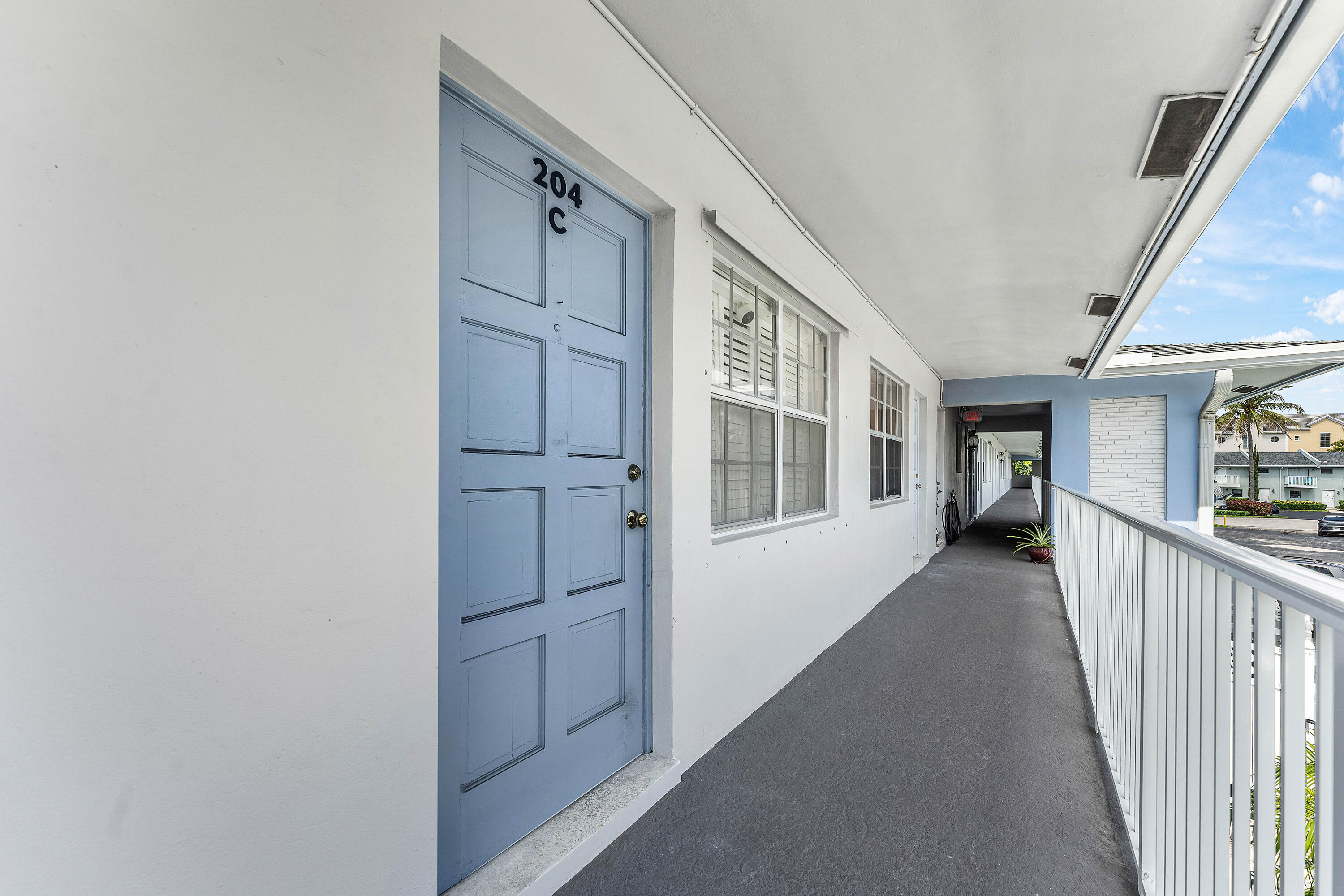 4111 NE 21st #204, Lighthouse Point FL 33064
