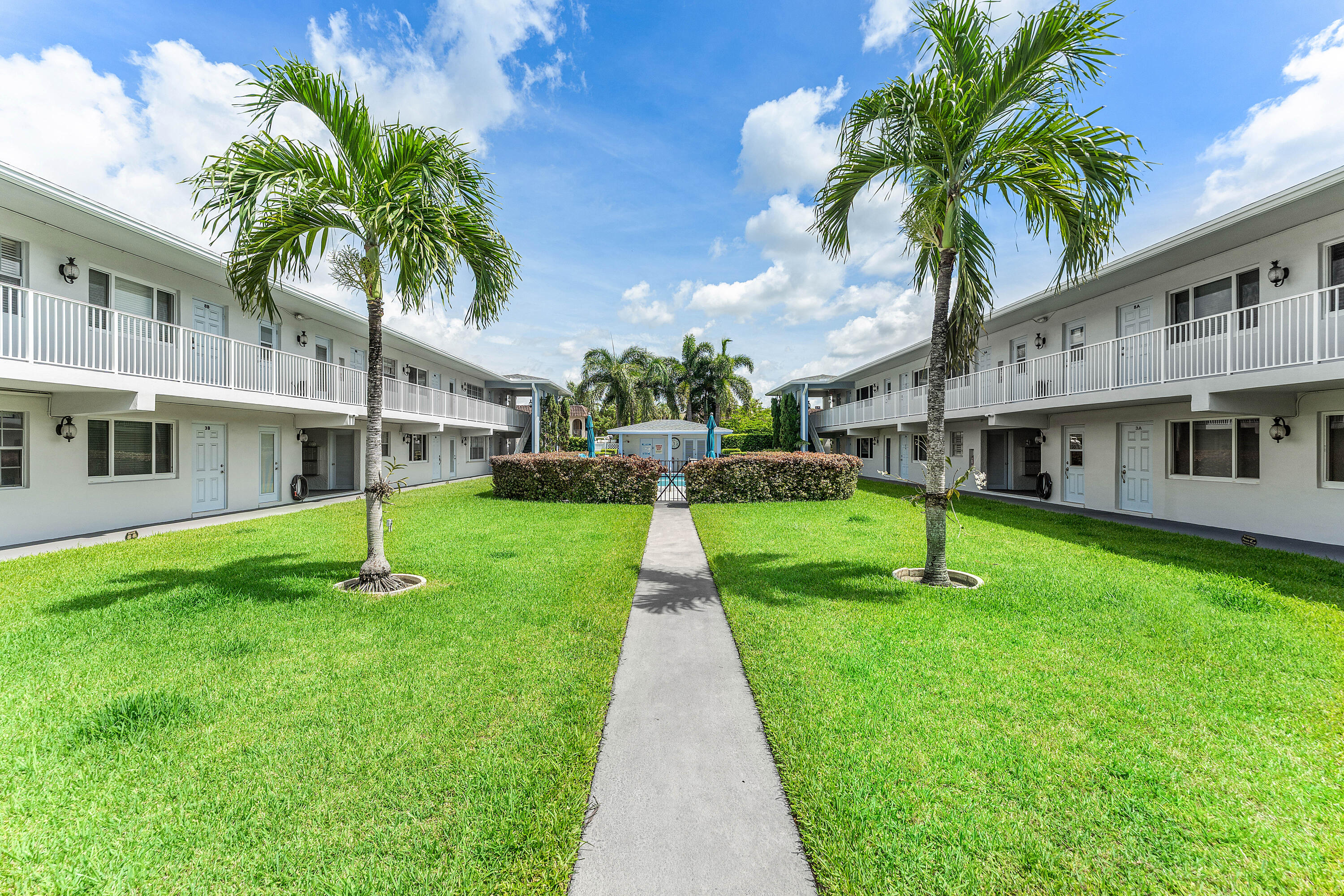 4111 NE 21st #204, Lighthouse Point FL 33064