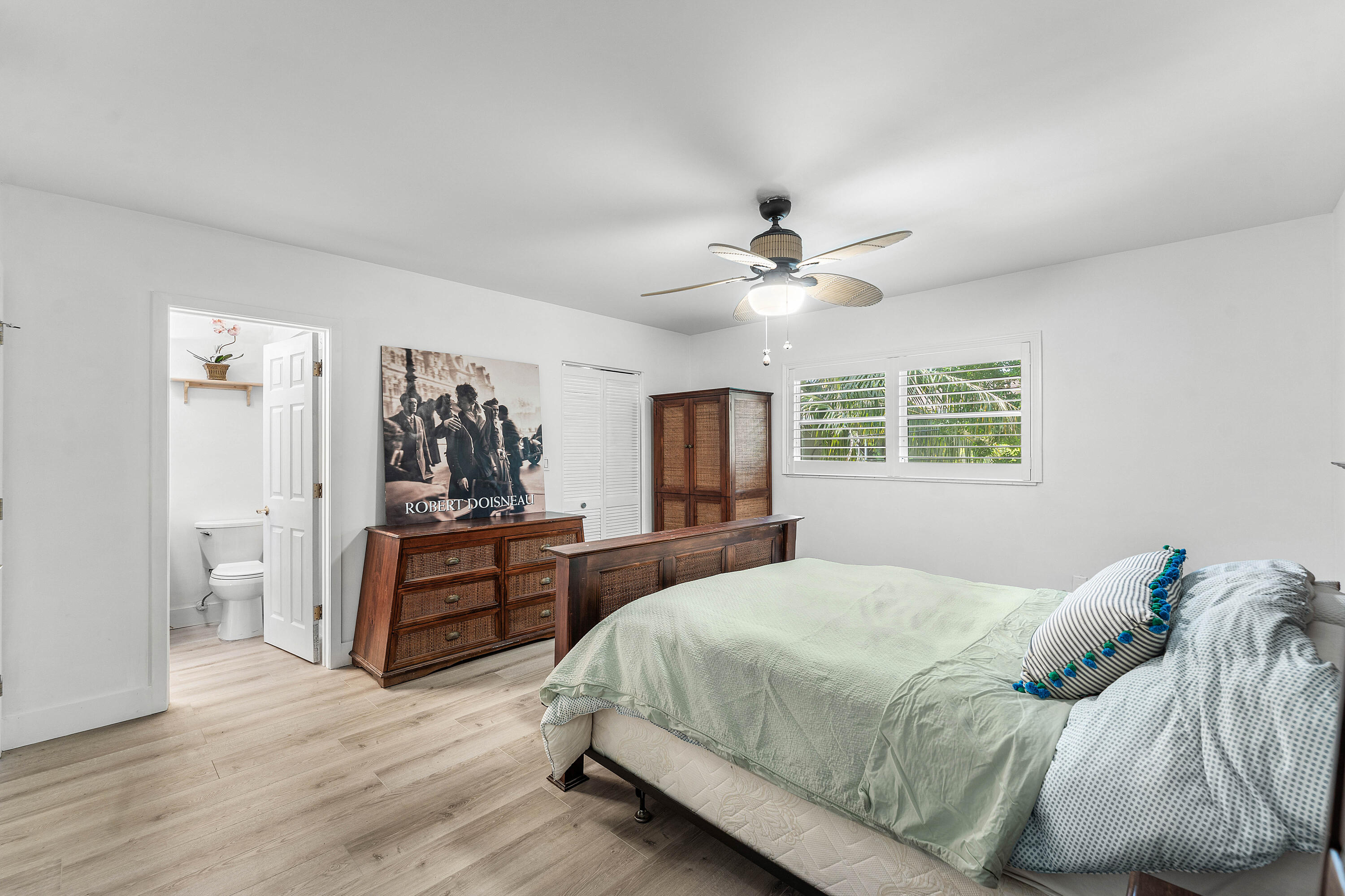 4111 NE 21st #204, Lighthouse Point FL 33064