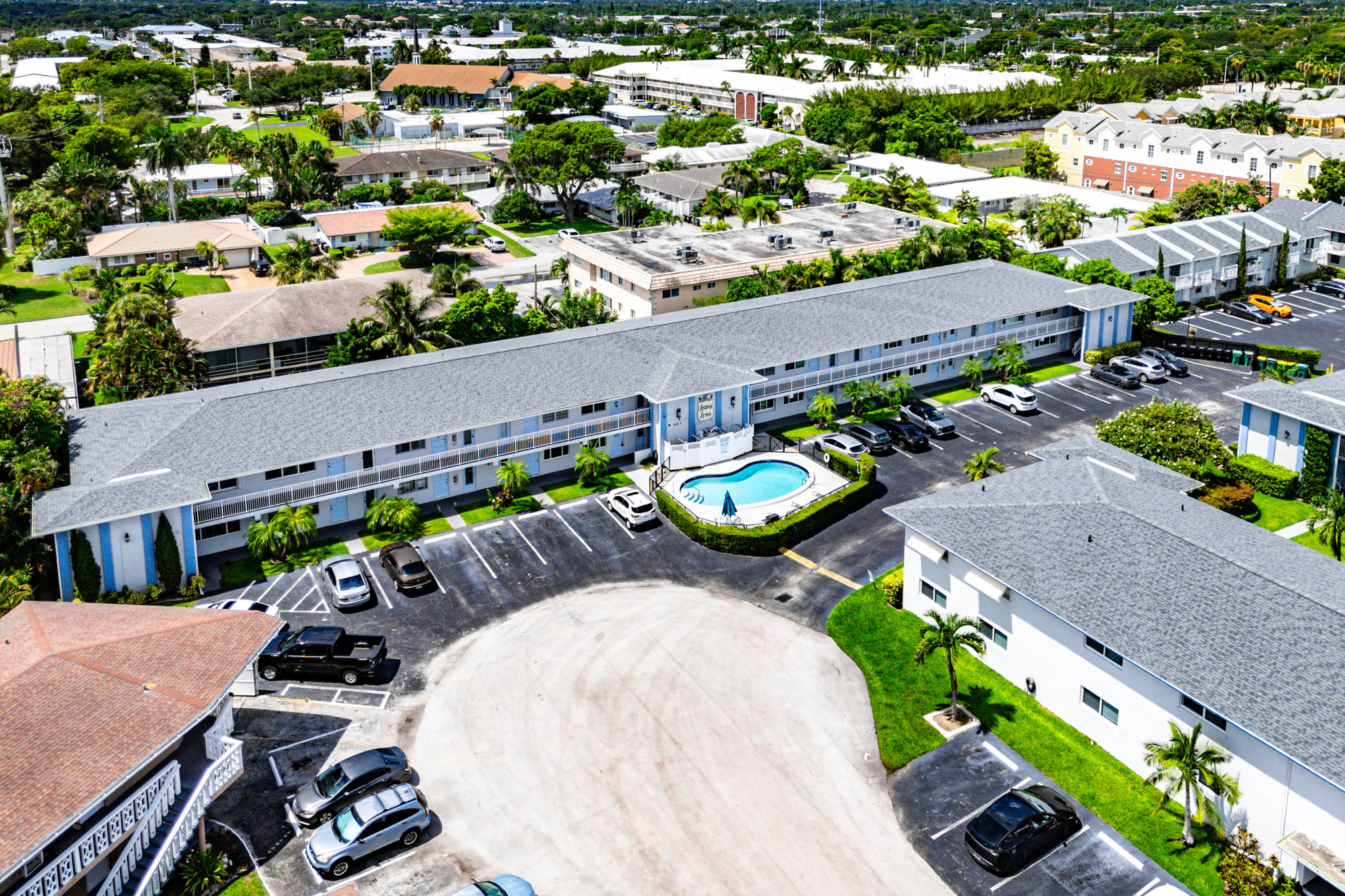 4111 NE 21st #204, Lighthouse Point FL 33064