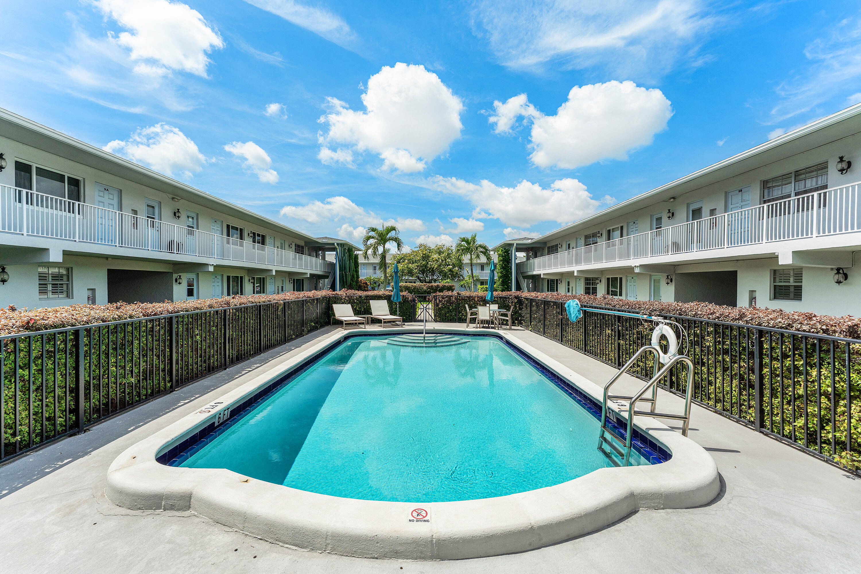 4111 NE 21st #204, Lighthouse Point FL 33064