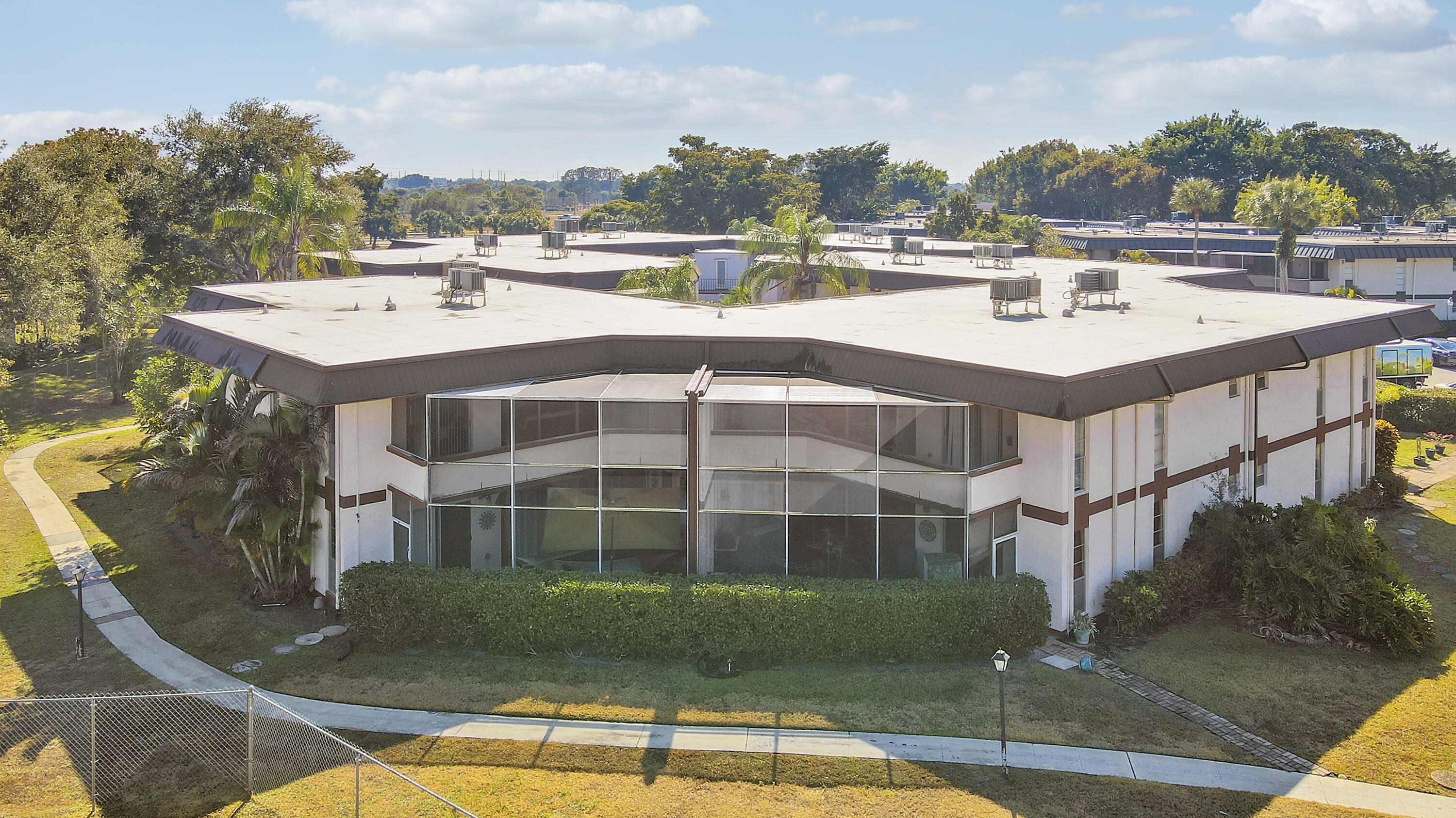 7 GREENWAY #202, Royal Palm Beach FL 33411