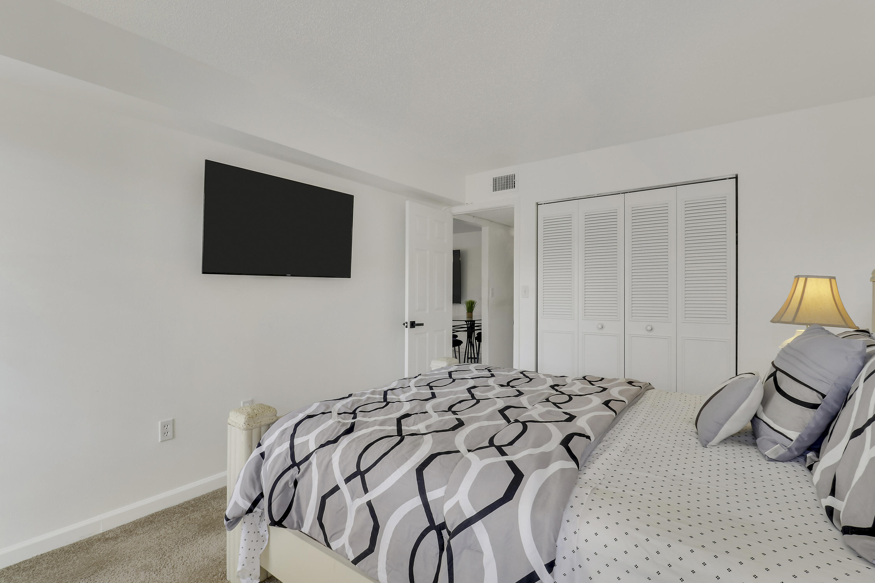 7 GREENWAY #202, Royal Palm Beach FL 33411
