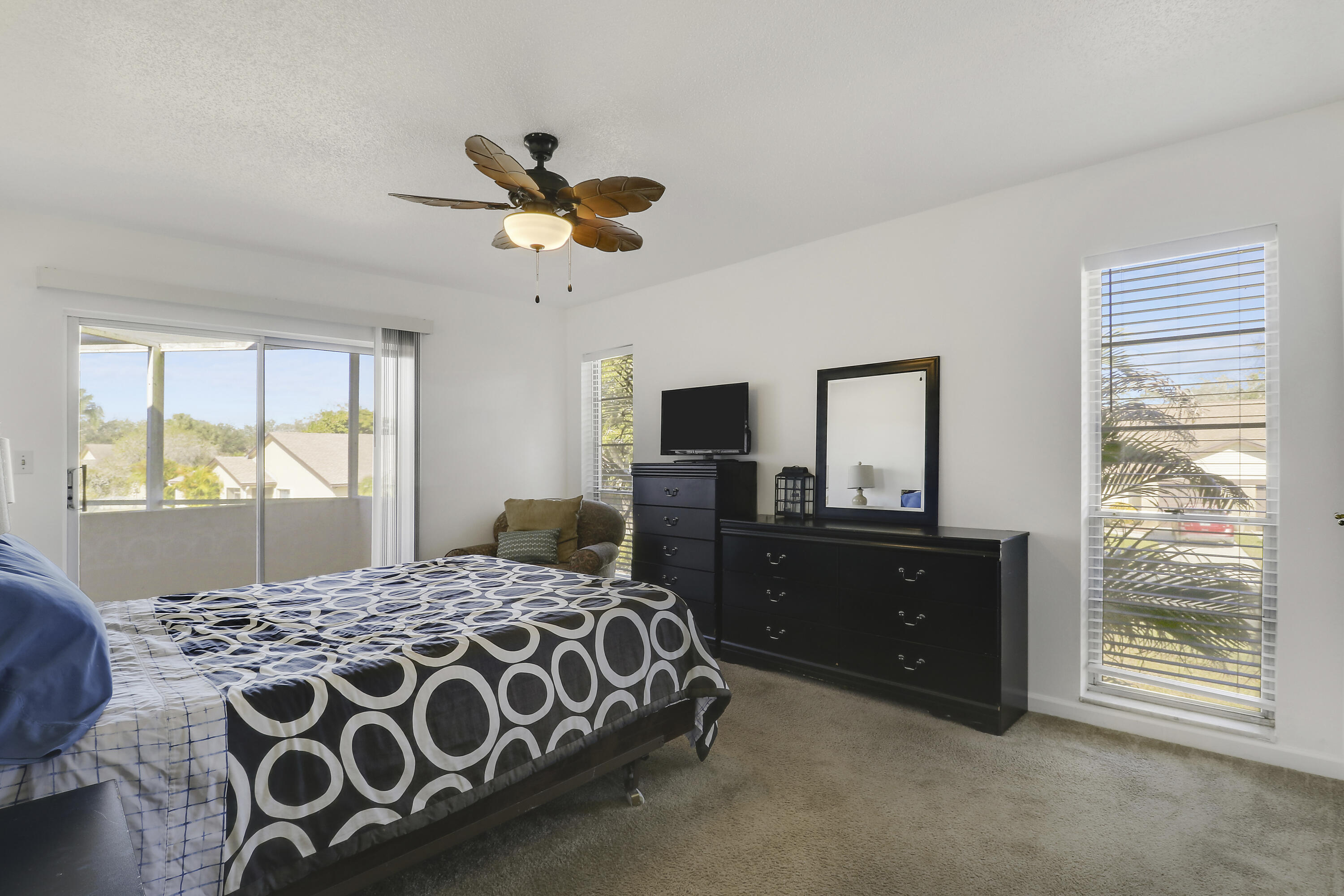 7 GREENWAY #202, Royal Palm Beach FL 33411