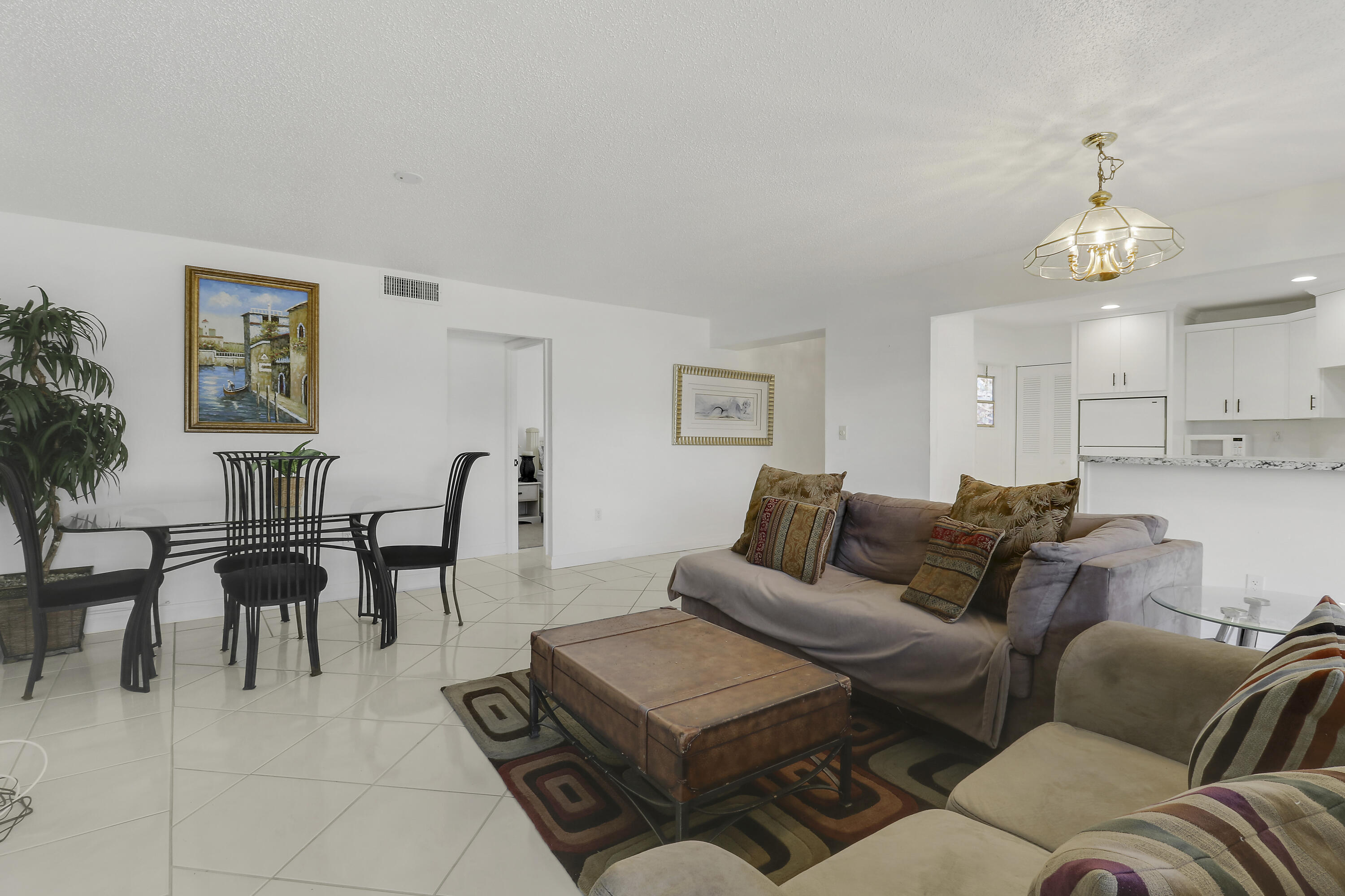 7 GREENWAY #202, Royal Palm Beach FL 33411