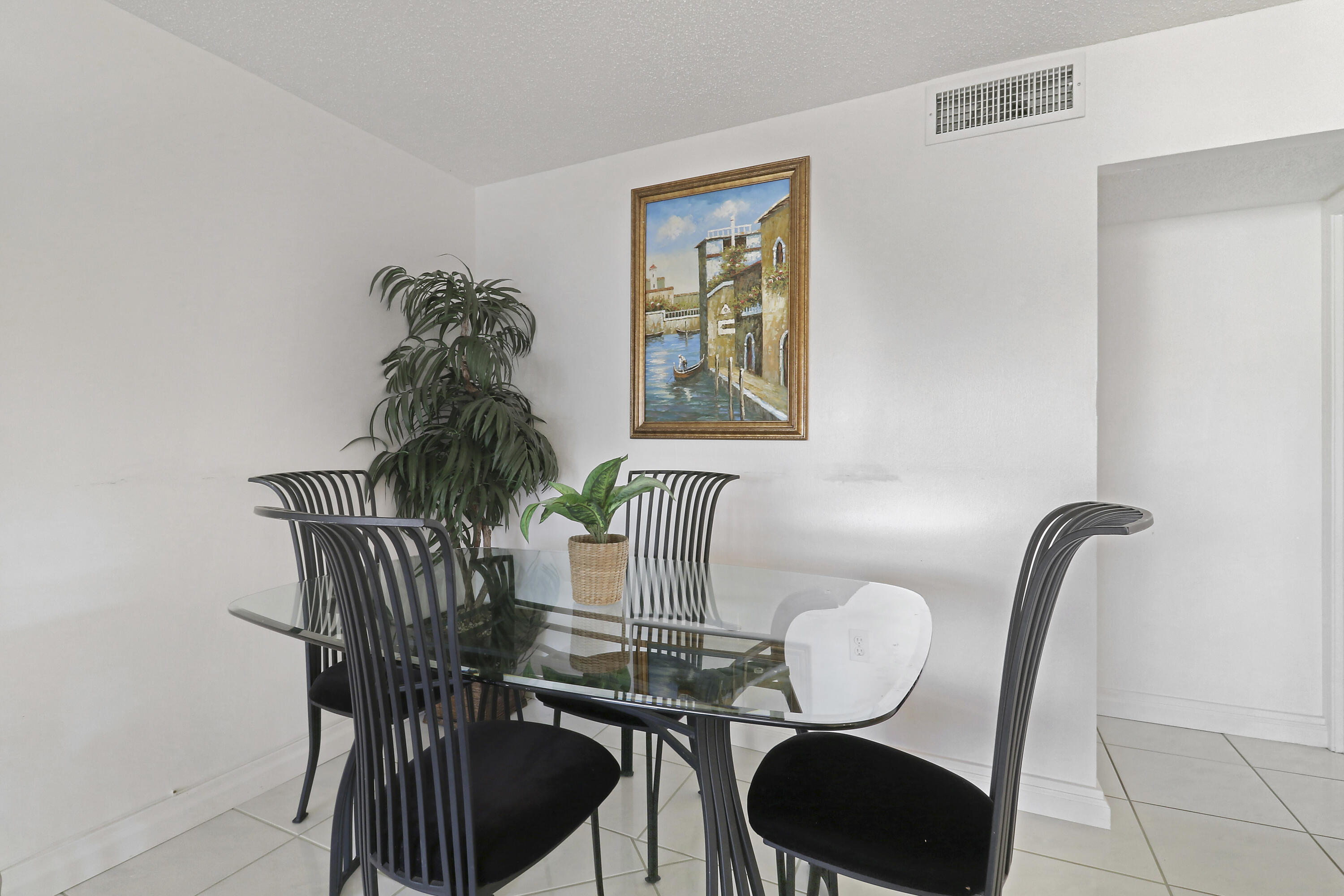 7 GREENWAY #202, Royal Palm Beach FL 33411
