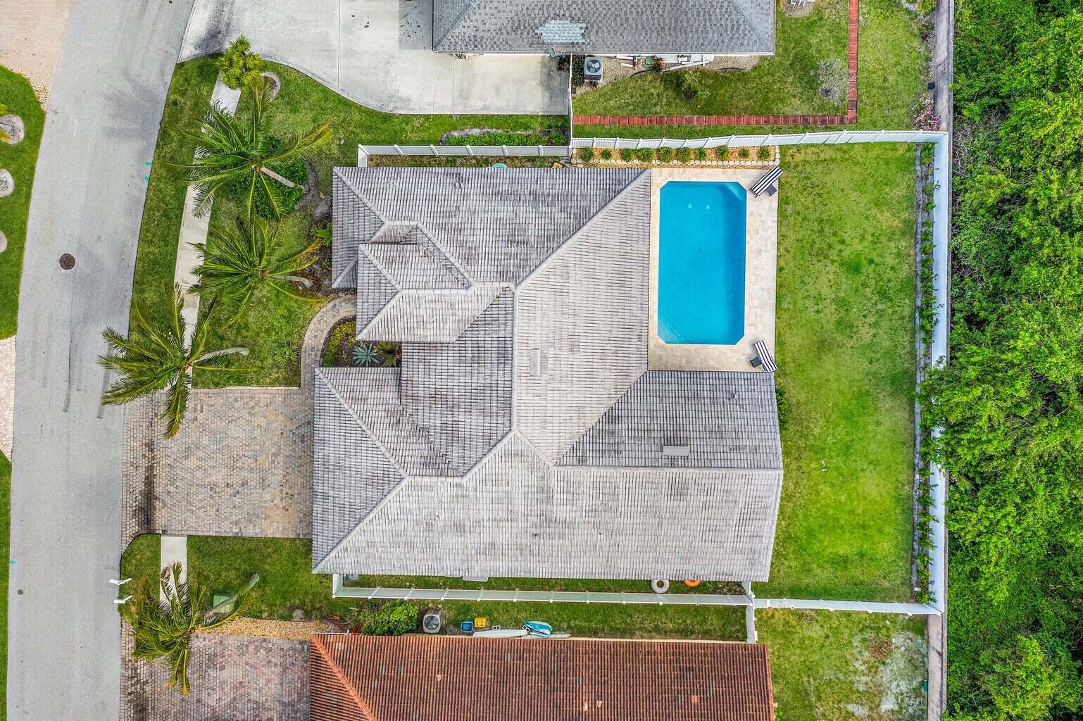 596 N Cypress, Tequesta FL 33469