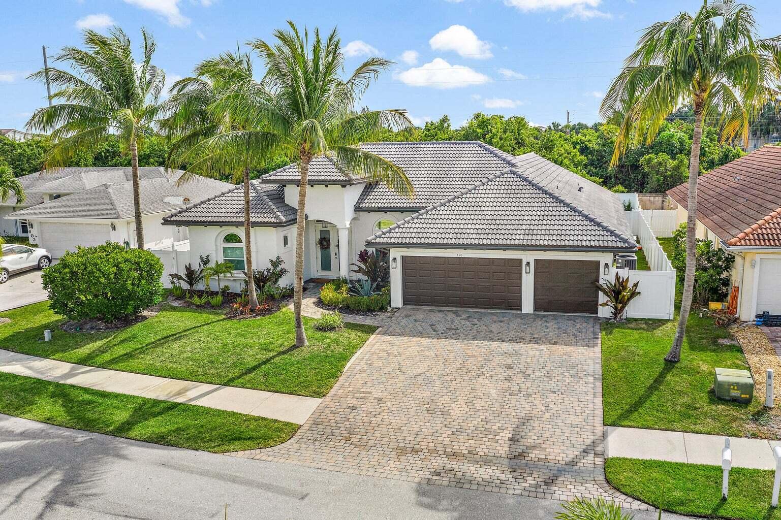 596 N Cypress, Tequesta FL 33469