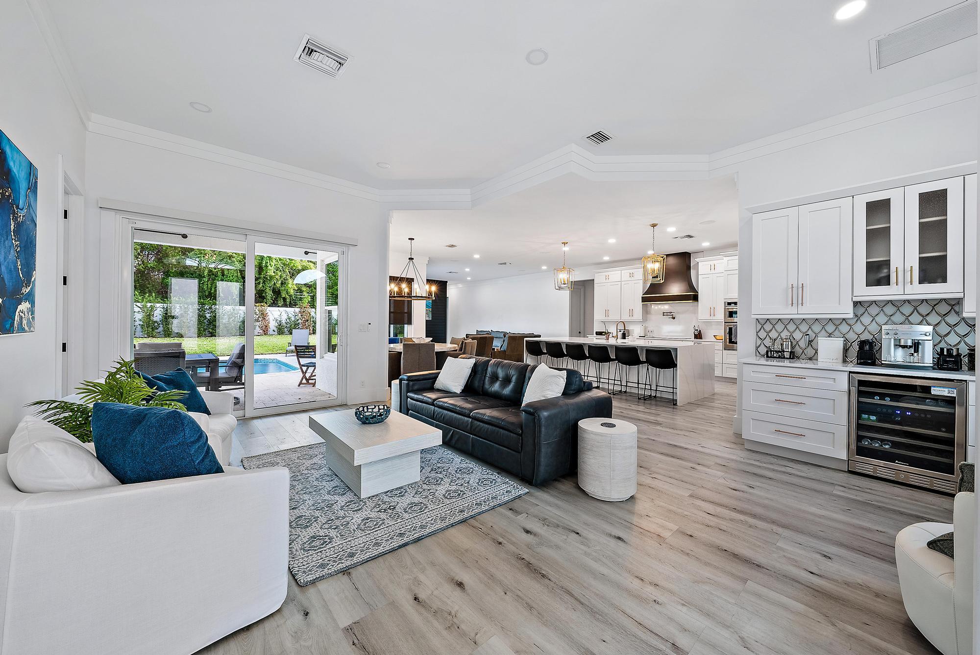 596 N Cypress, Tequesta FL 33469