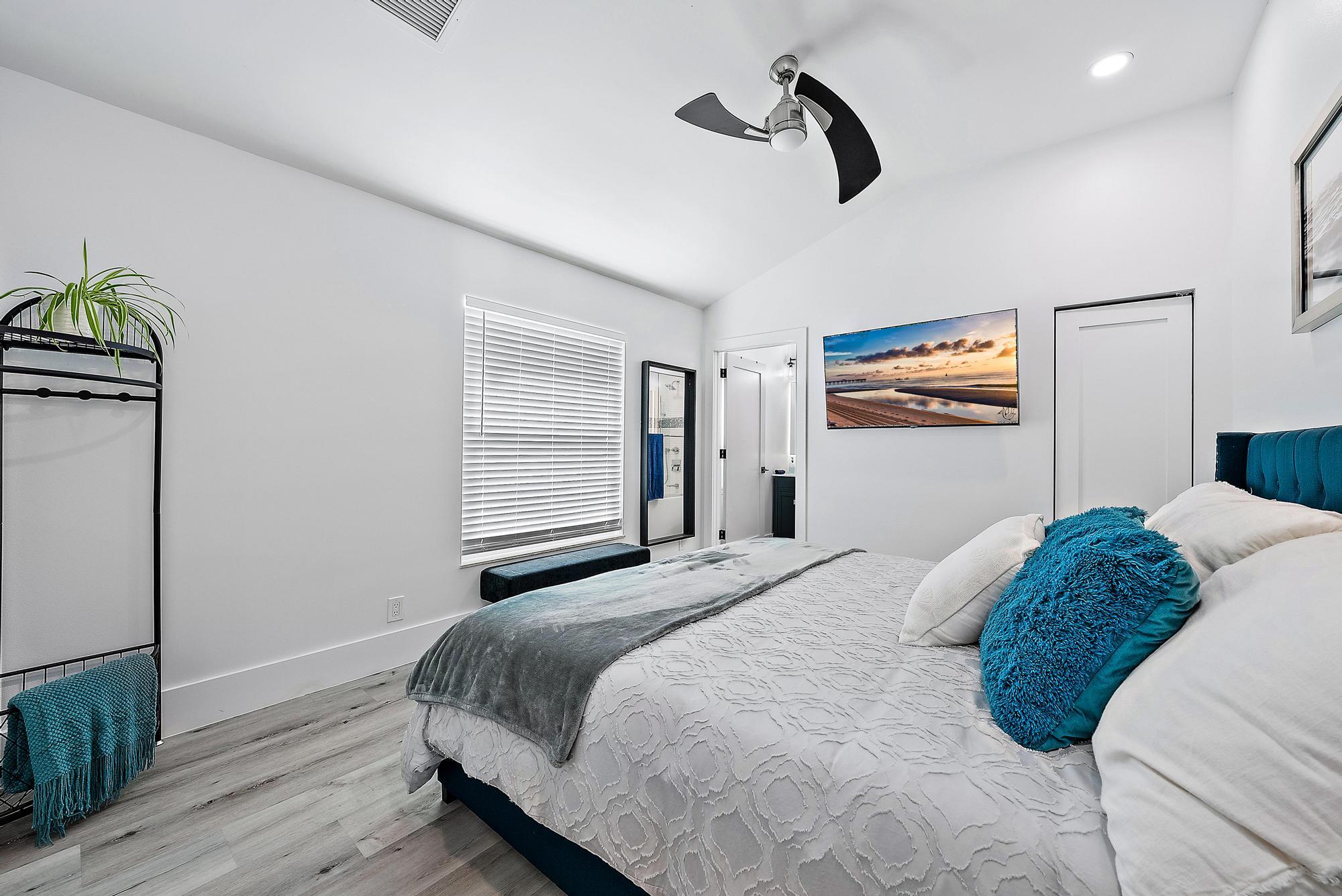 596 N Cypress, Tequesta FL 33469