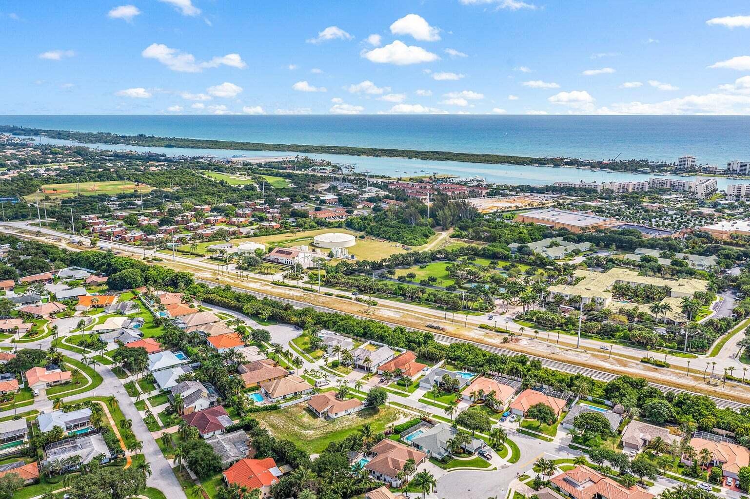596 N Cypress, Tequesta FL 33469