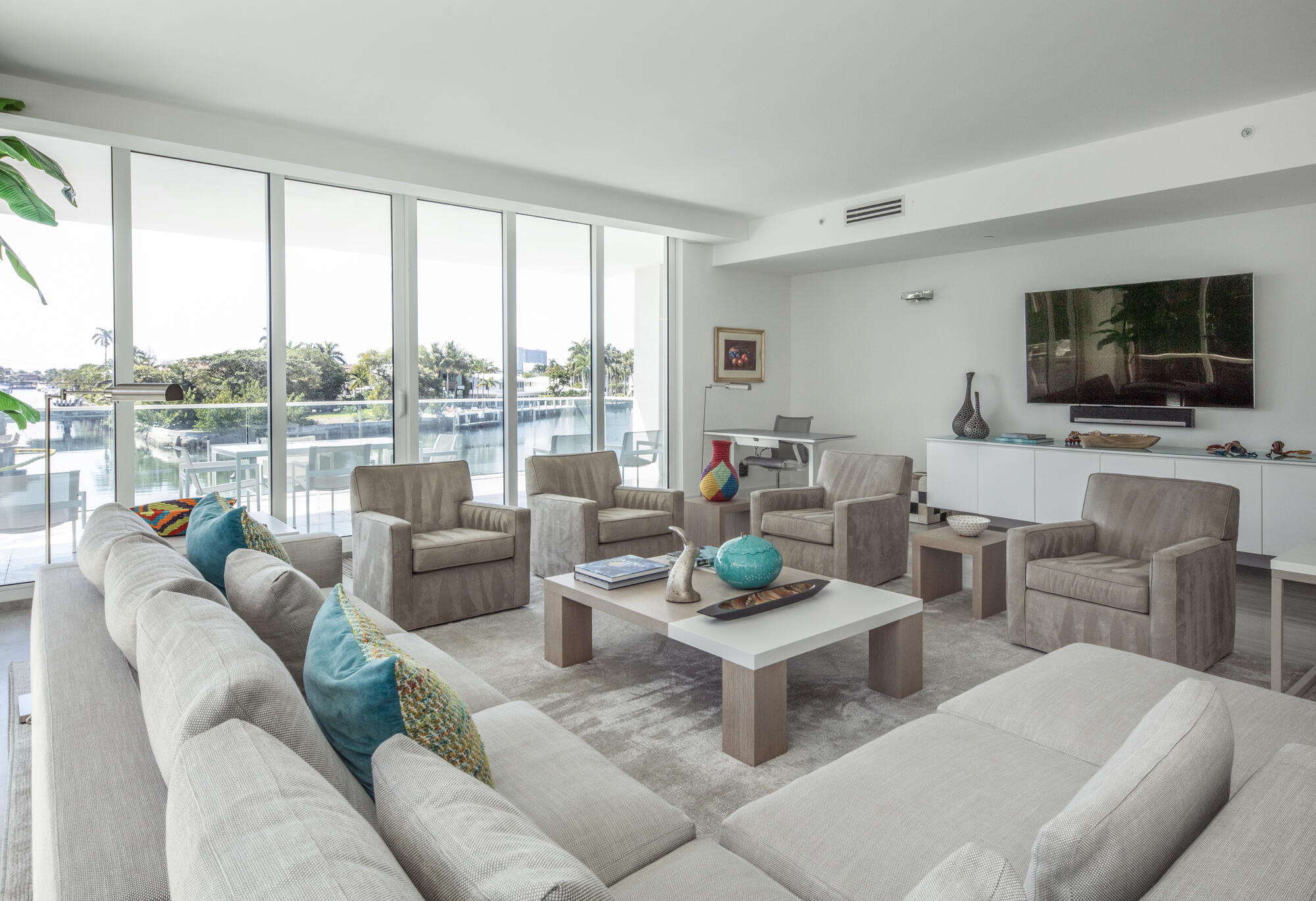 353 SUNSET #202, Fort Lauderdale FL 33301